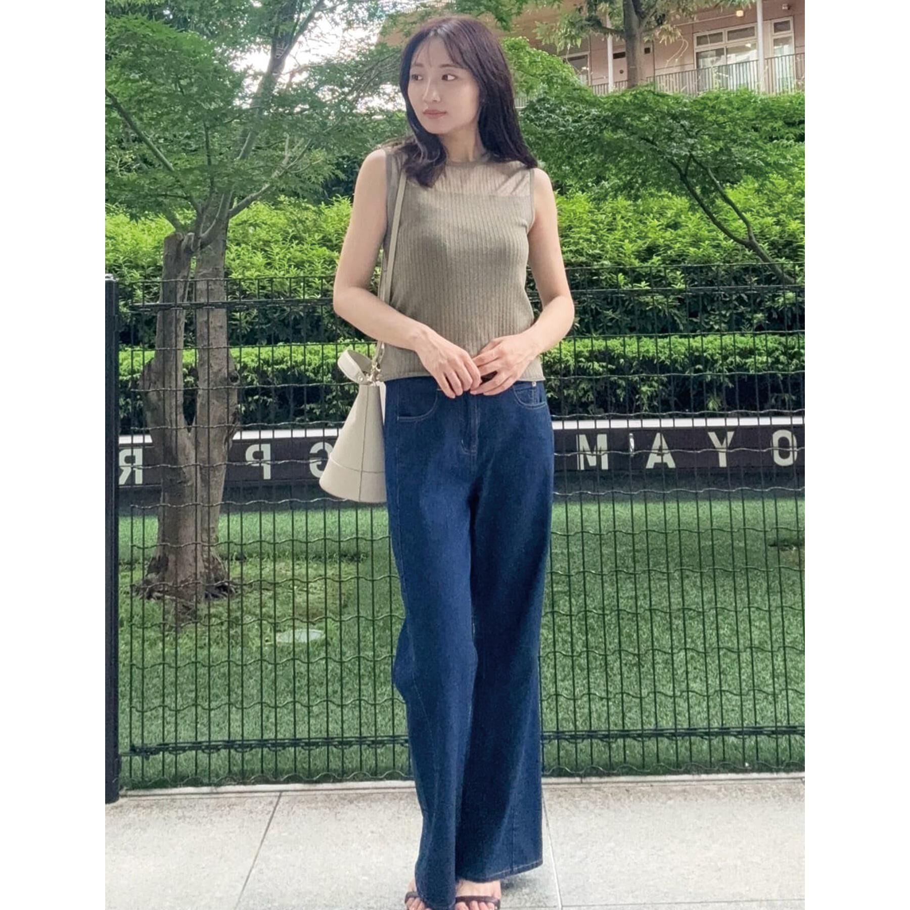 DRESSTERIOR「デコルテシアーノースリーブニット」|ニット・セーター|