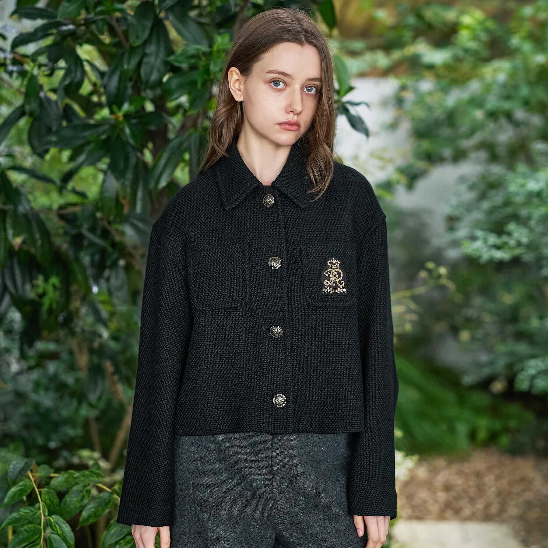 DRESSTERIOR「エンブレムショートブルゾン」|ブルゾン・スタジャン|