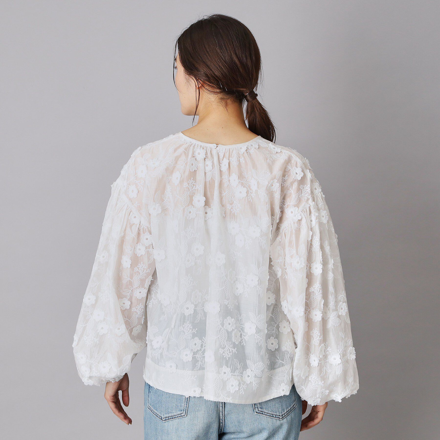 DRESSTERIOR「【着映え/ウォッシャブル】フラワーエンブロイダリーボリュームブラウス」|シャツ・ブラウス|