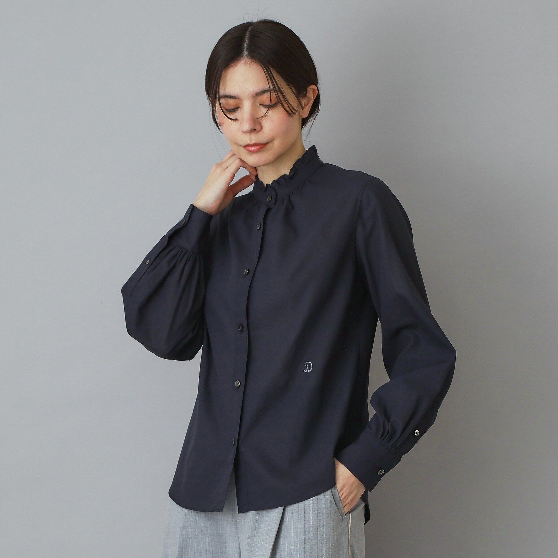DRESSTERIOR「【ウォッシャブル/通勤】スタンドフリルネックブラウス」|シャツ・ブラウス|
