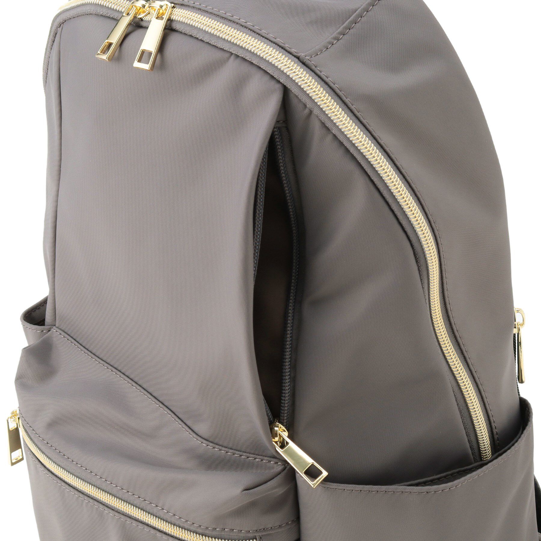 grove「【雑誌掲載/インスタ企画】人間工学撥水多機能リュック」|リュック|