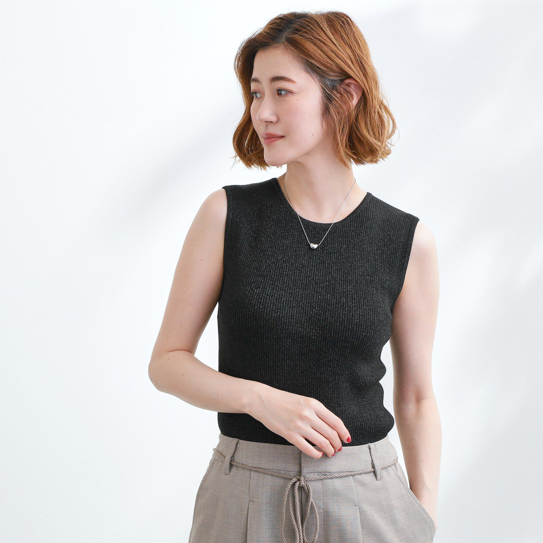 grove「さりげないラメで毎日のコーデにアクセントを リブラメニットタンク」|キャミソール|ブラック(019)
