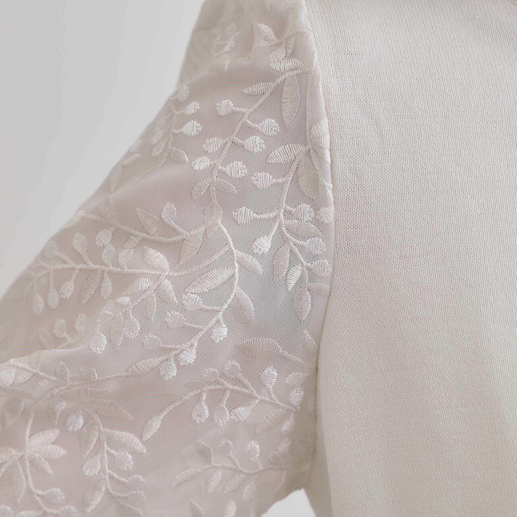 grove「ほんのり透ける抜け感がポイント！袖刺繍5分袖プルオーバー」|ニット・セーター|