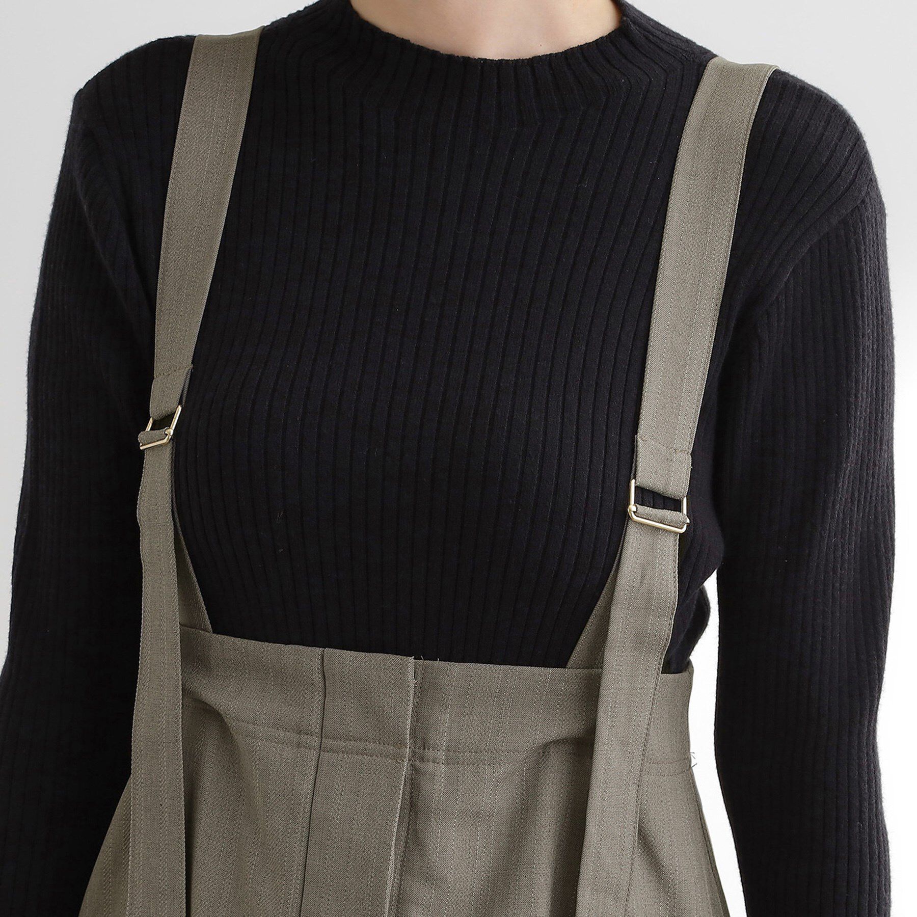 grove「ONにもOFFにも 大人のサス付きスカート」|スカート|