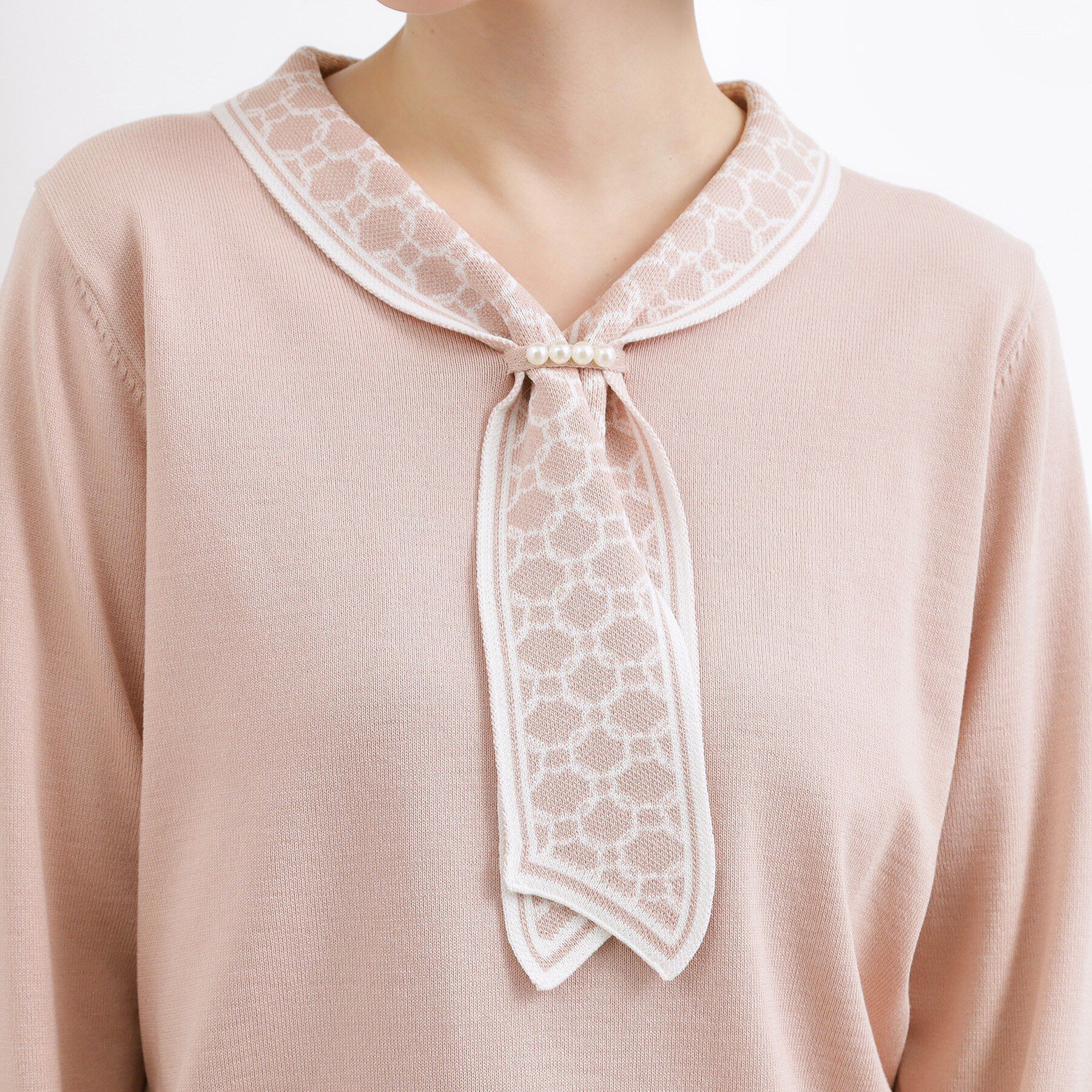 grove「ディテールで差がつく　大人のスカーフ柄ボウタイニット」|ニット・セーター|