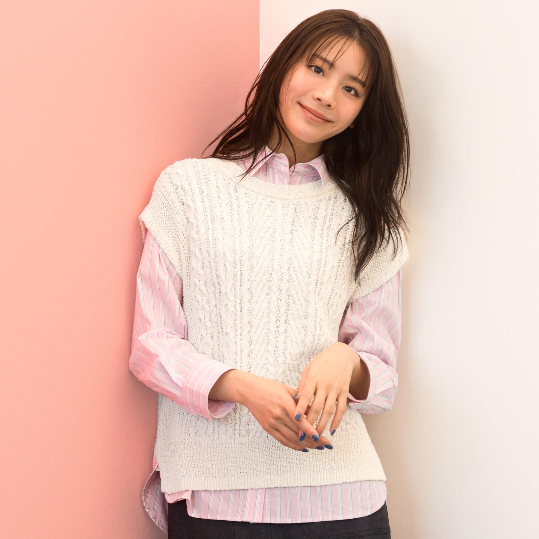 grove「【貴島明日香さん着用】一度着たら手放せない、驚きの伸びを備えたコットンナイロンストレッチシャツ」|シャツ・ブラウス|