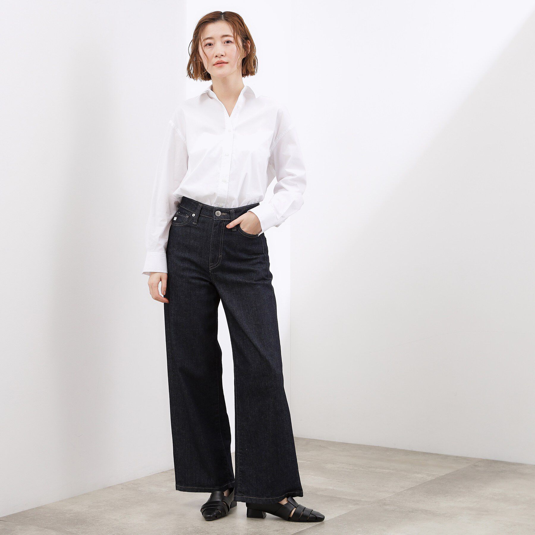 grove「【貴島明日香さん着用】一度着たら手放せない、驚きの伸びを備えたコットンナイロンストレッチシャツ」|シャツ・ブラウス|