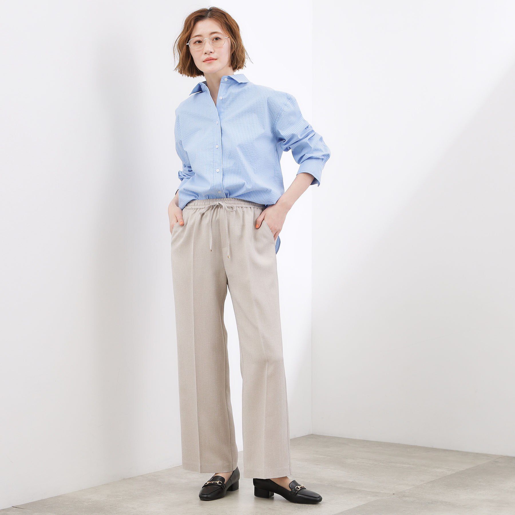 grove「【貴島明日香さん着用】一度着たら手放せない、驚きの伸びを備えたコットンナイロンストレッチシャツ」|シャツ・ブラウス|