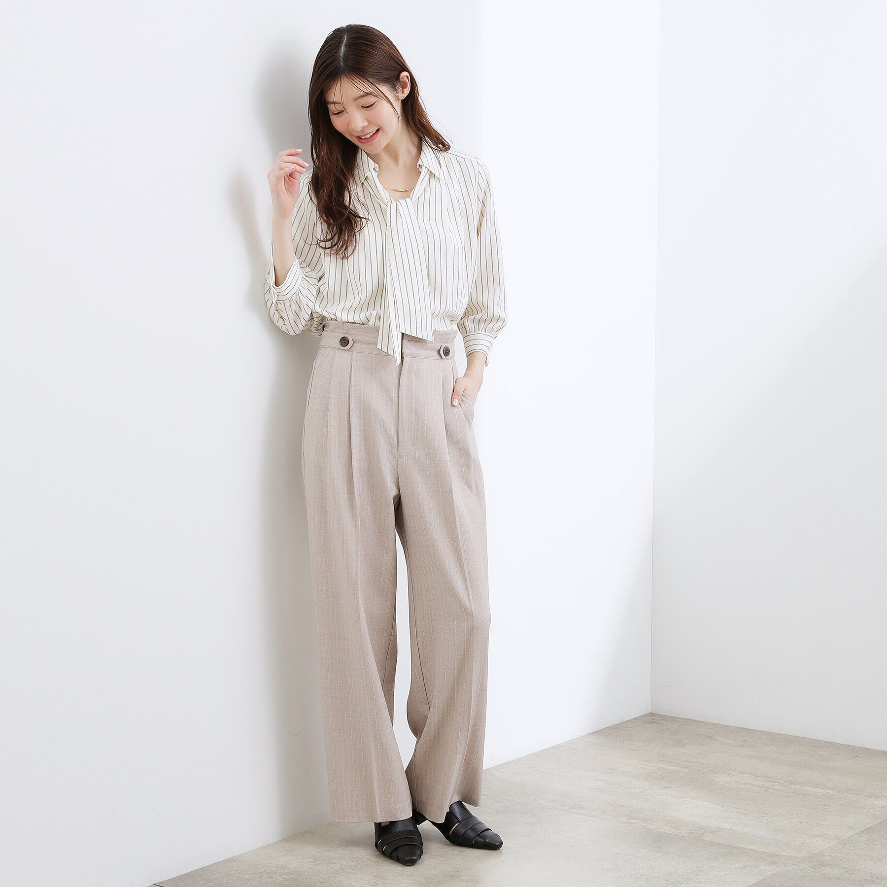 grove「【貴島明日香さん着用・洗える】チャーム付きマルチWAYボウタイブラウス」|シャツ・ブラウス|