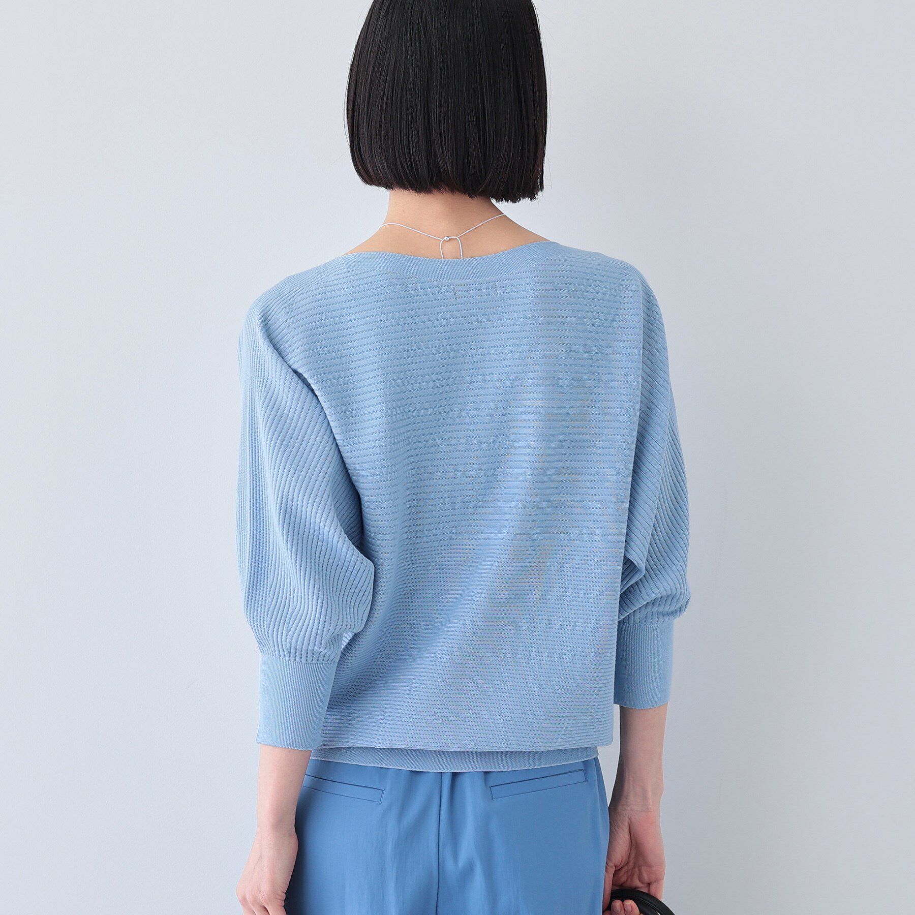 INDIVI「【洗える／無縫製】美シルエット ドルマンスリーブニット」|ニット・セーター|