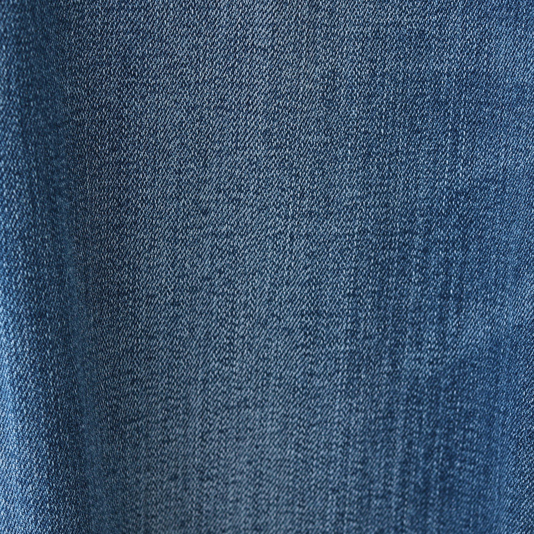 INDIVI「【春の新色登場！褒められデニム】スリムストレート デニムパンツ」|デニム|