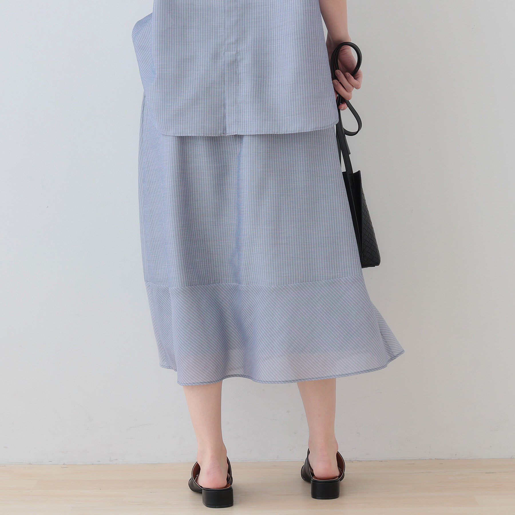 INDIVI「新色登場！【洗える／エアリー素材】巻き風ロングスカート」|スカート|