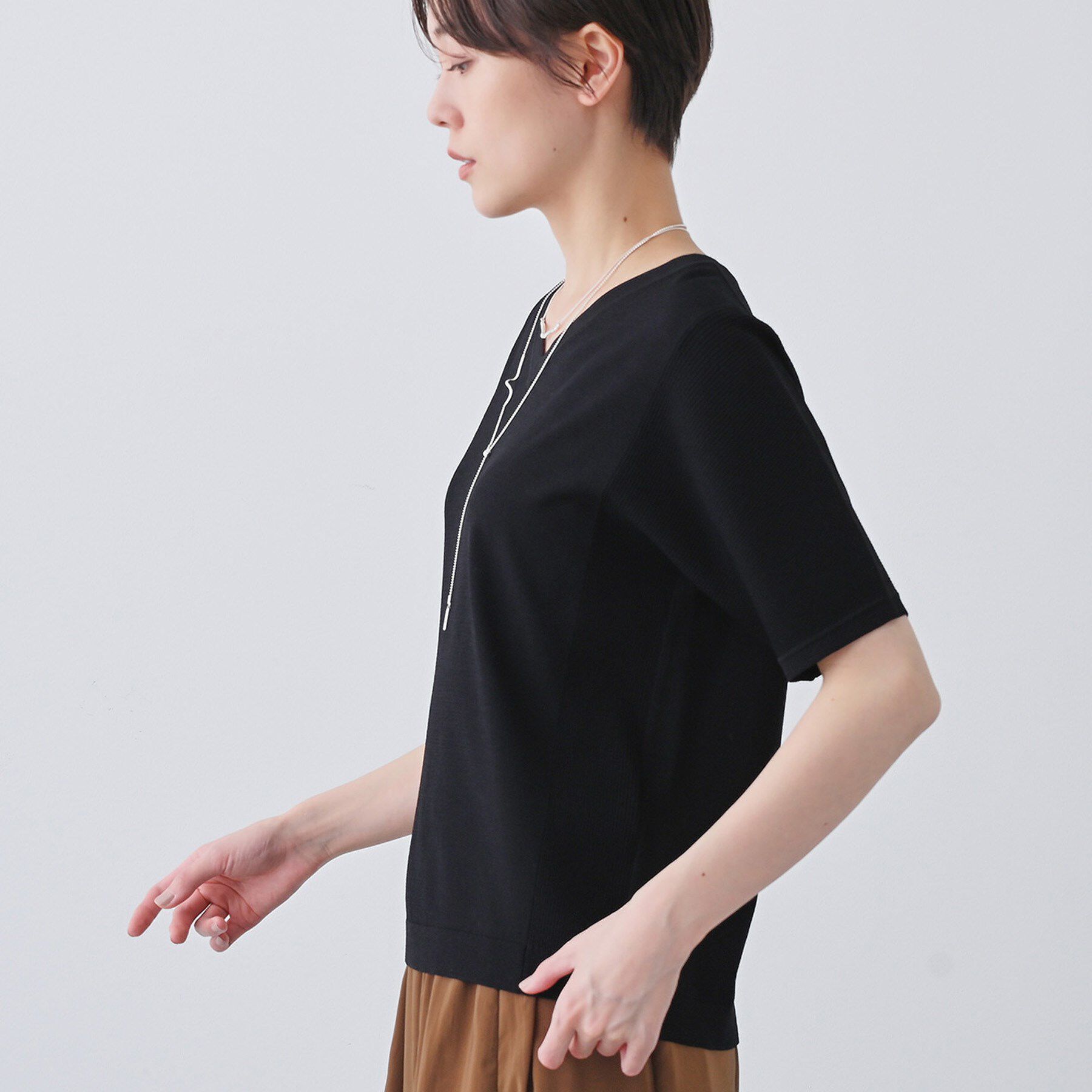 INDIVI「【洗える／清涼感】レーヨンストレッチ 安心丈の半袖ニット」|ニット・セーター|