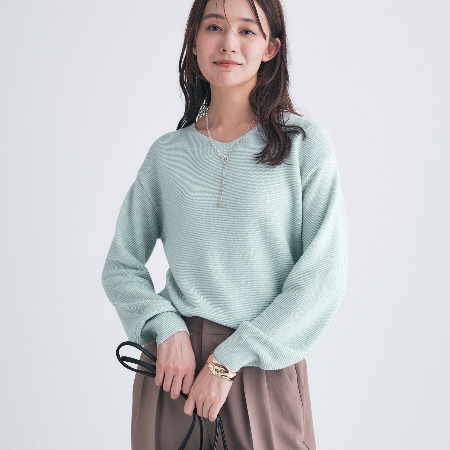 INDIVI「【ウール混ラメ素材】Vネック煌めきニット」|ニット・セーター|