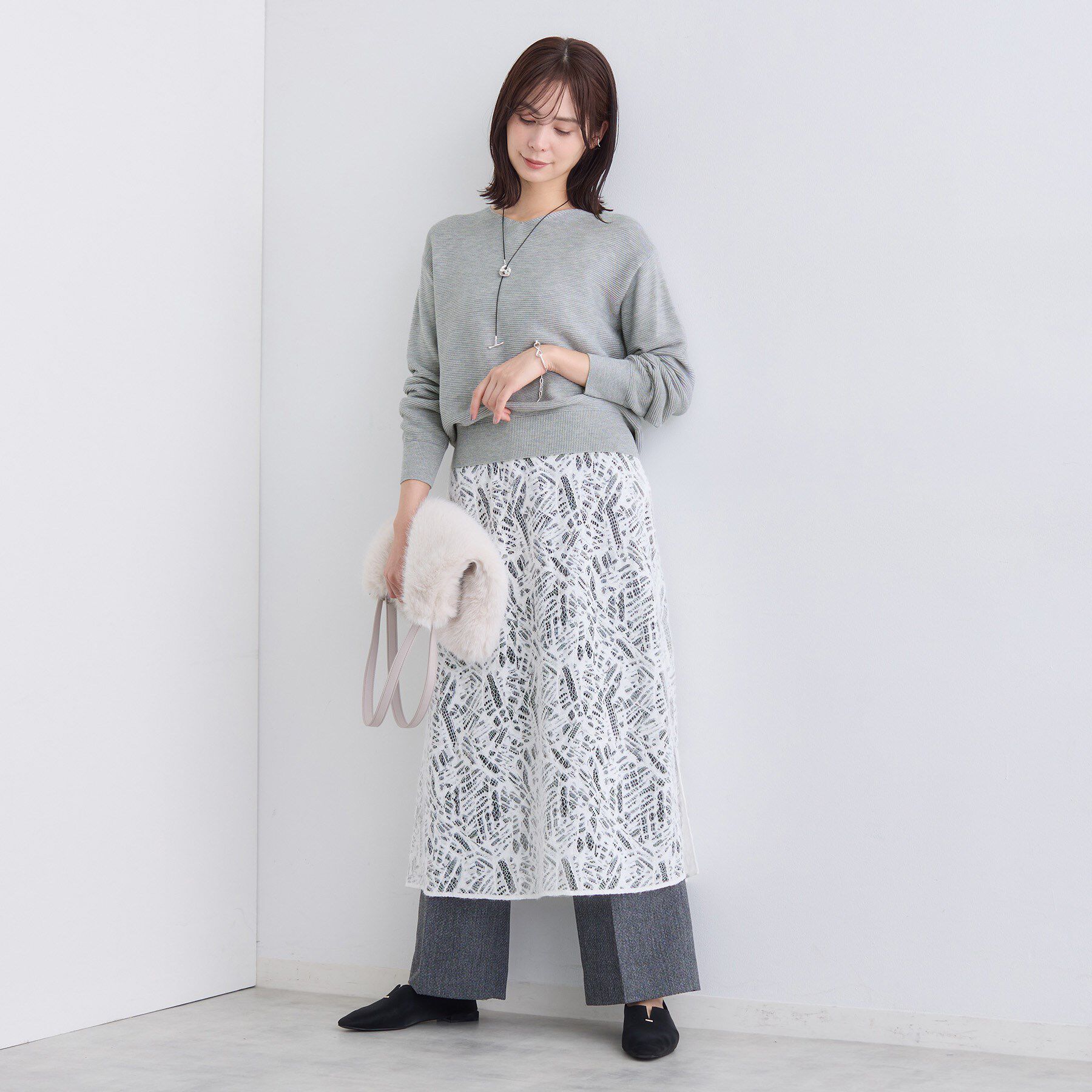 INDIVI「【ウール混ラメ素材】Vネック煌めきニット」|ニット・セーター|