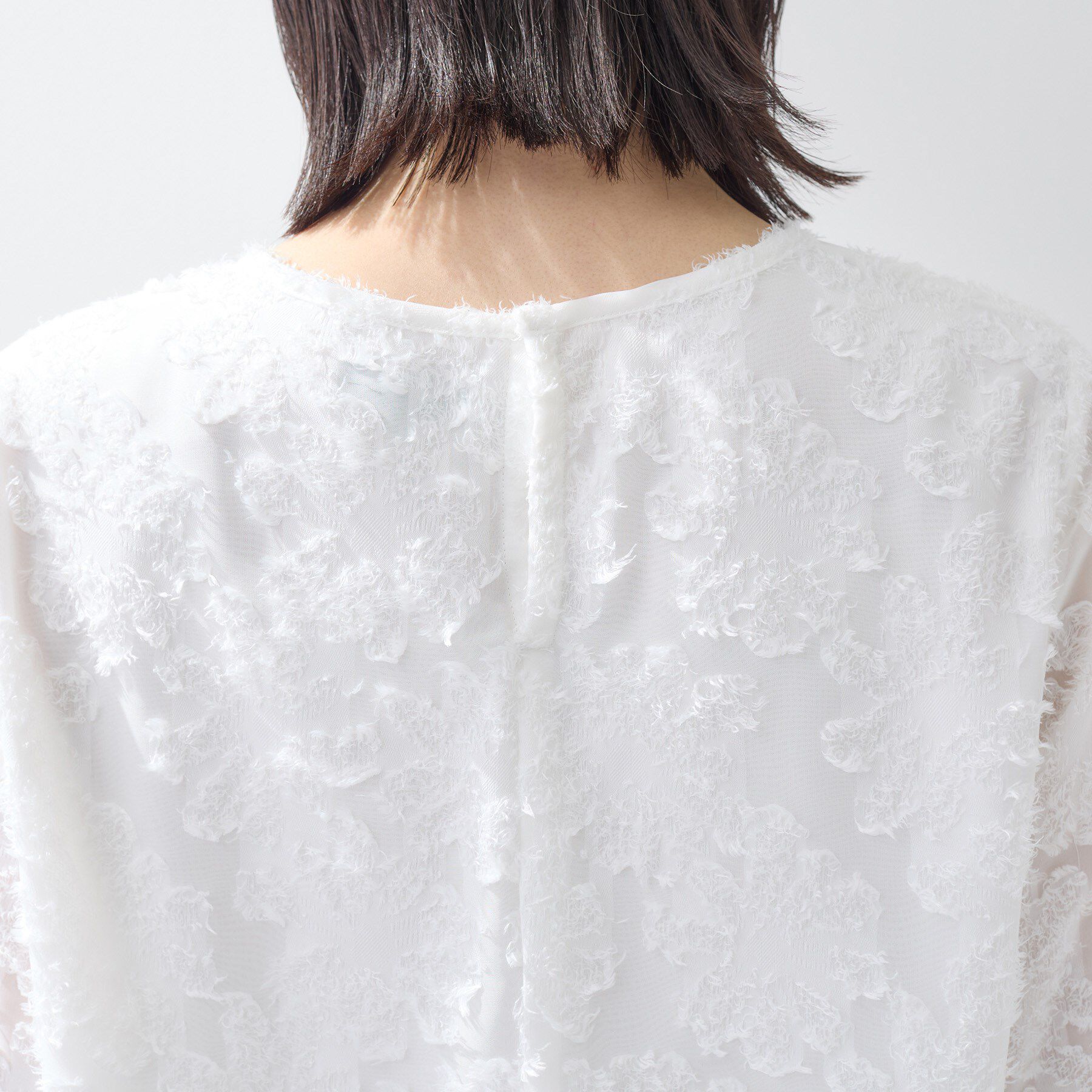 INDIVI「【華やか／大人シアー／セレモニー】カットフリンジブラウス」|シャツ・ブラウス|