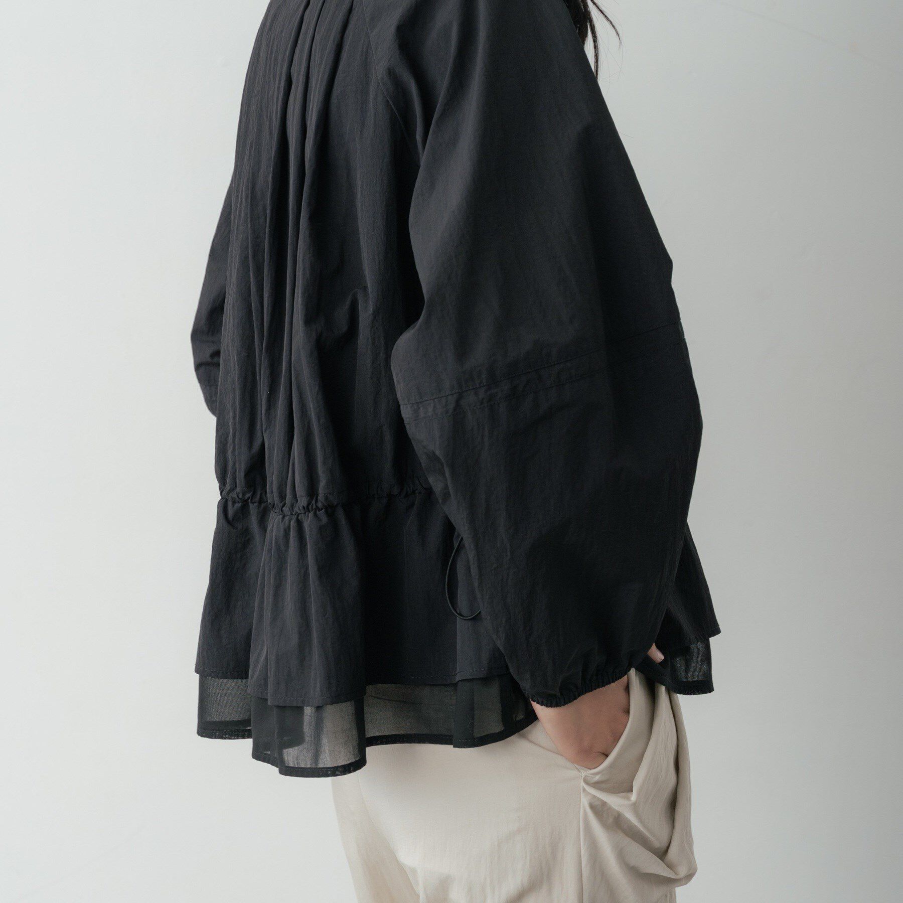 GALLEST「シャーリングペプラムブルゾン」|ブルゾン・スタジャン|