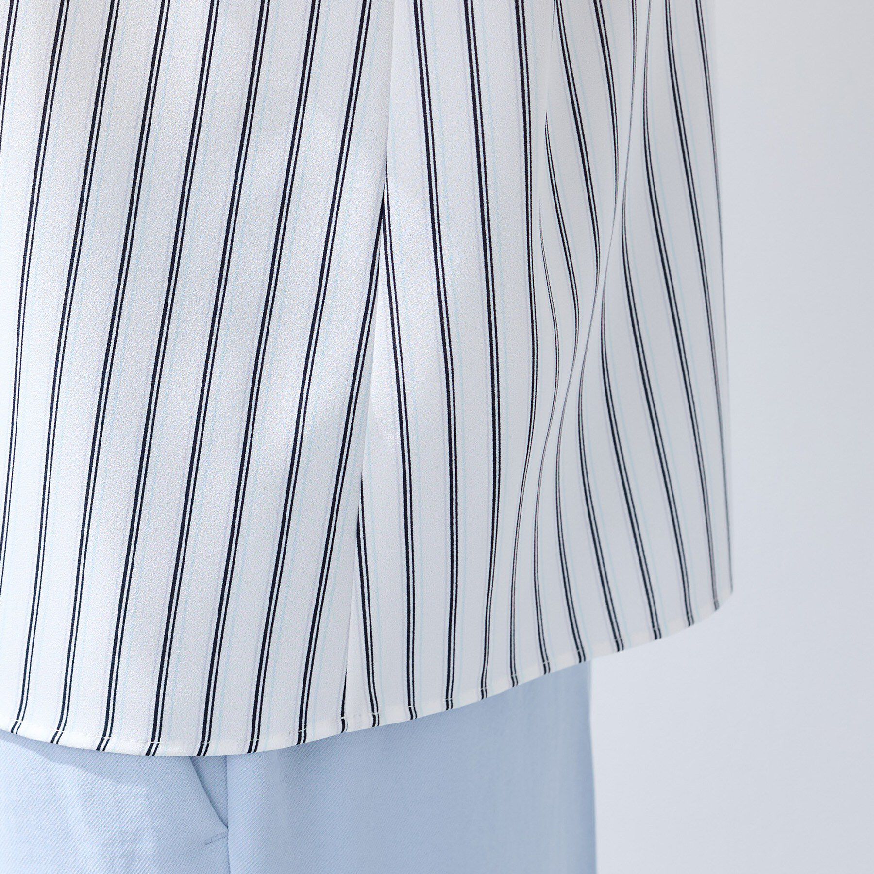 INDIVI「【洗える／UVケア】ストライプ柄＆無地 ボウタイ風 半袖ブラウス」|シャツ・ブラウス|