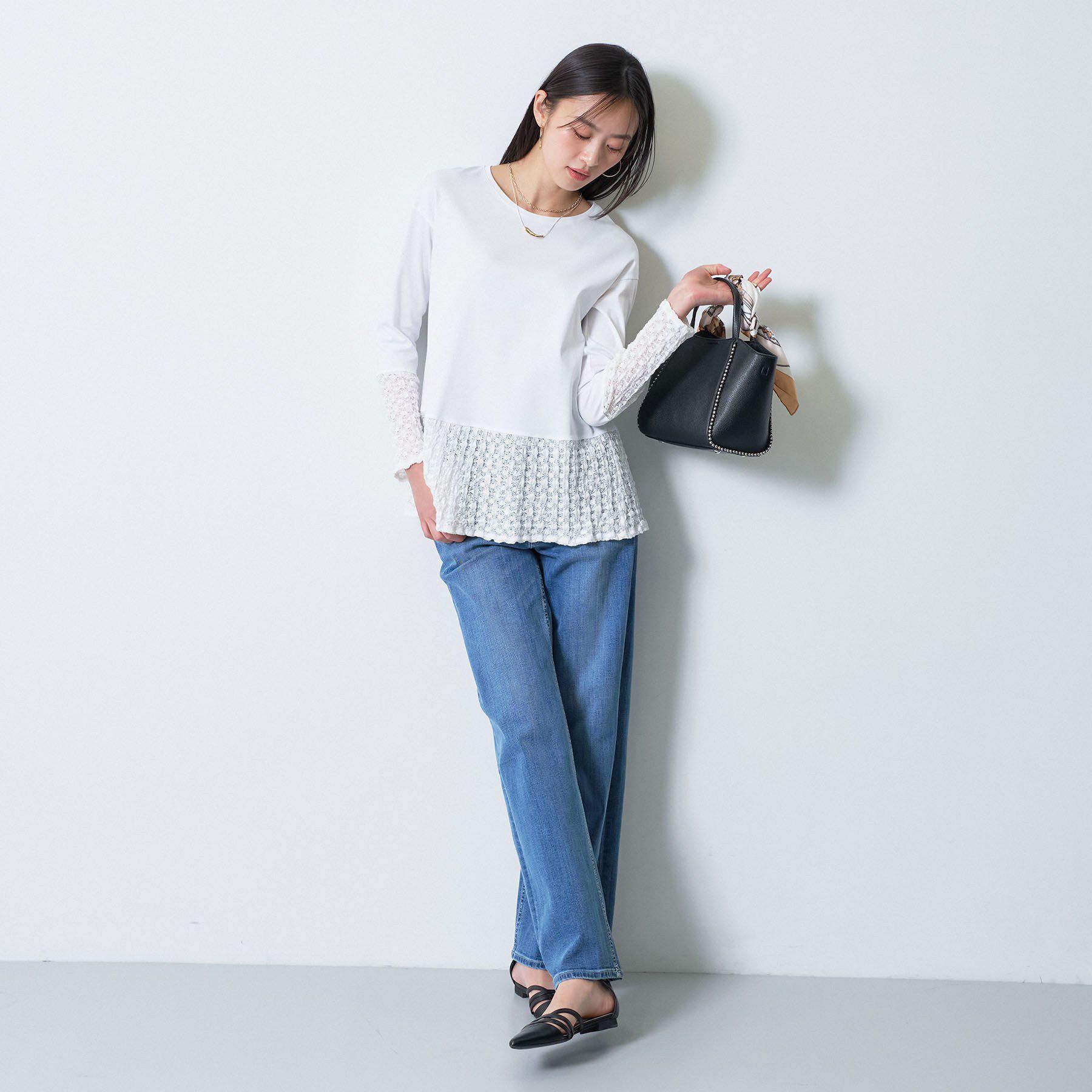 INDIVI「【洗える／レイヤードにおすすめ】シャーリングレース ロングTシャツ」|Tシャツ・カットソー|