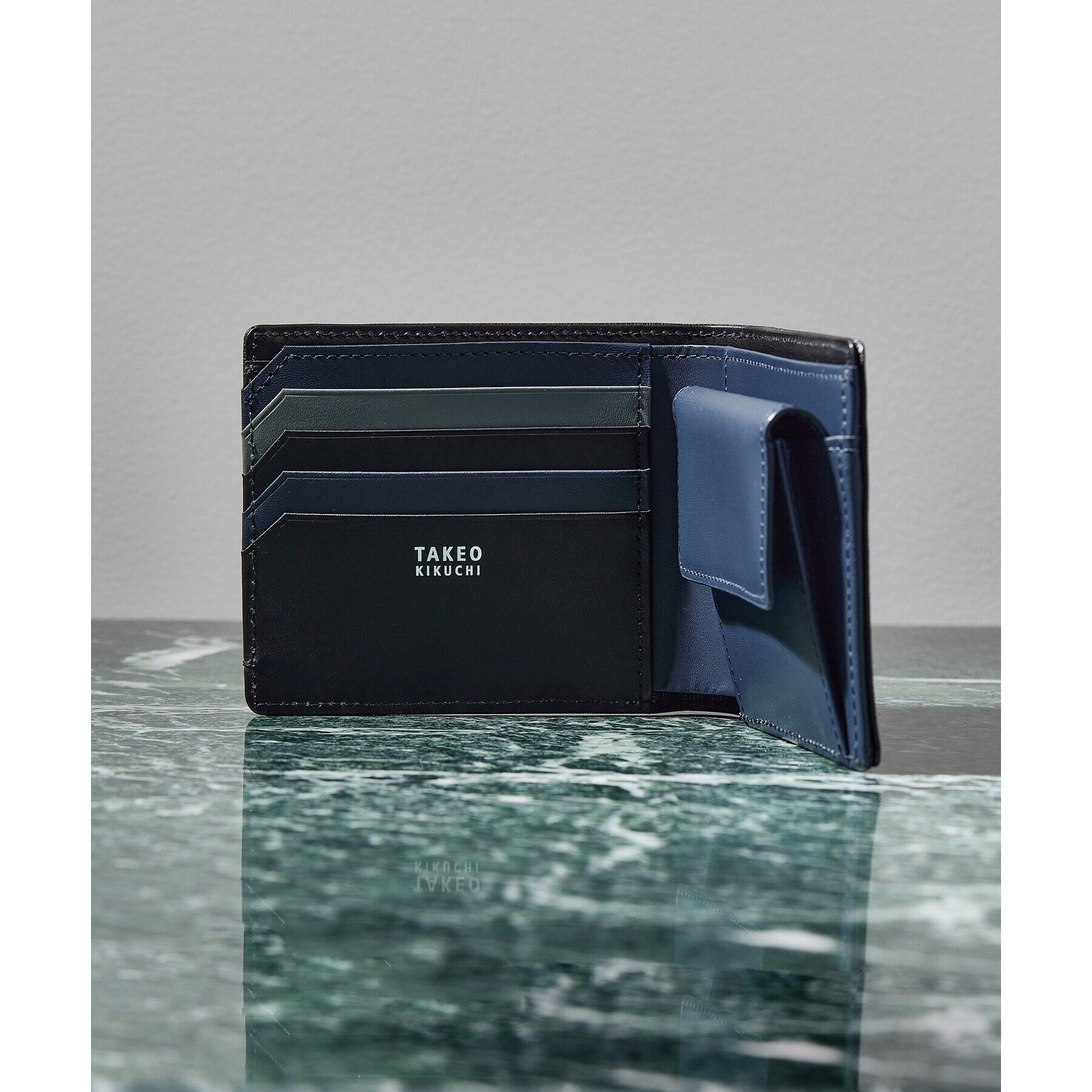 TAKEO KIKUCHI「配色型押しレザー 2つ折り財布」|財布|ブラック(619)