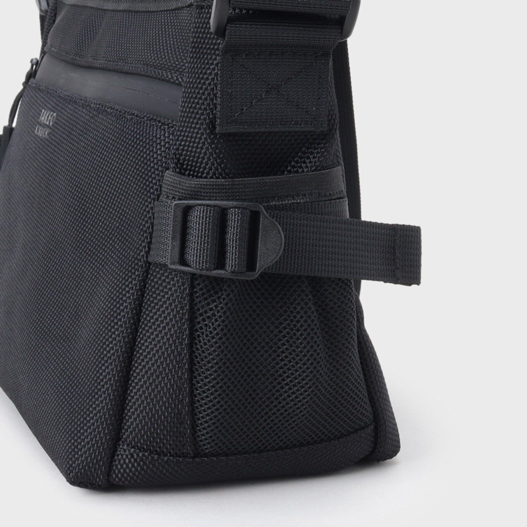 TAKEO KIKUCHI「ラージキャパシティ― デイリーショルダーバッグ」|ショルダー・メッセンジャー|