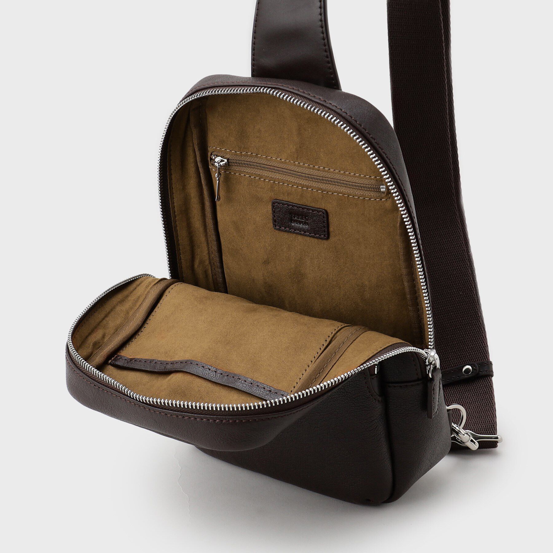 TAKEO KIKUCHI「【カードケース付き】シュリンクレザーボディバック」|その他|