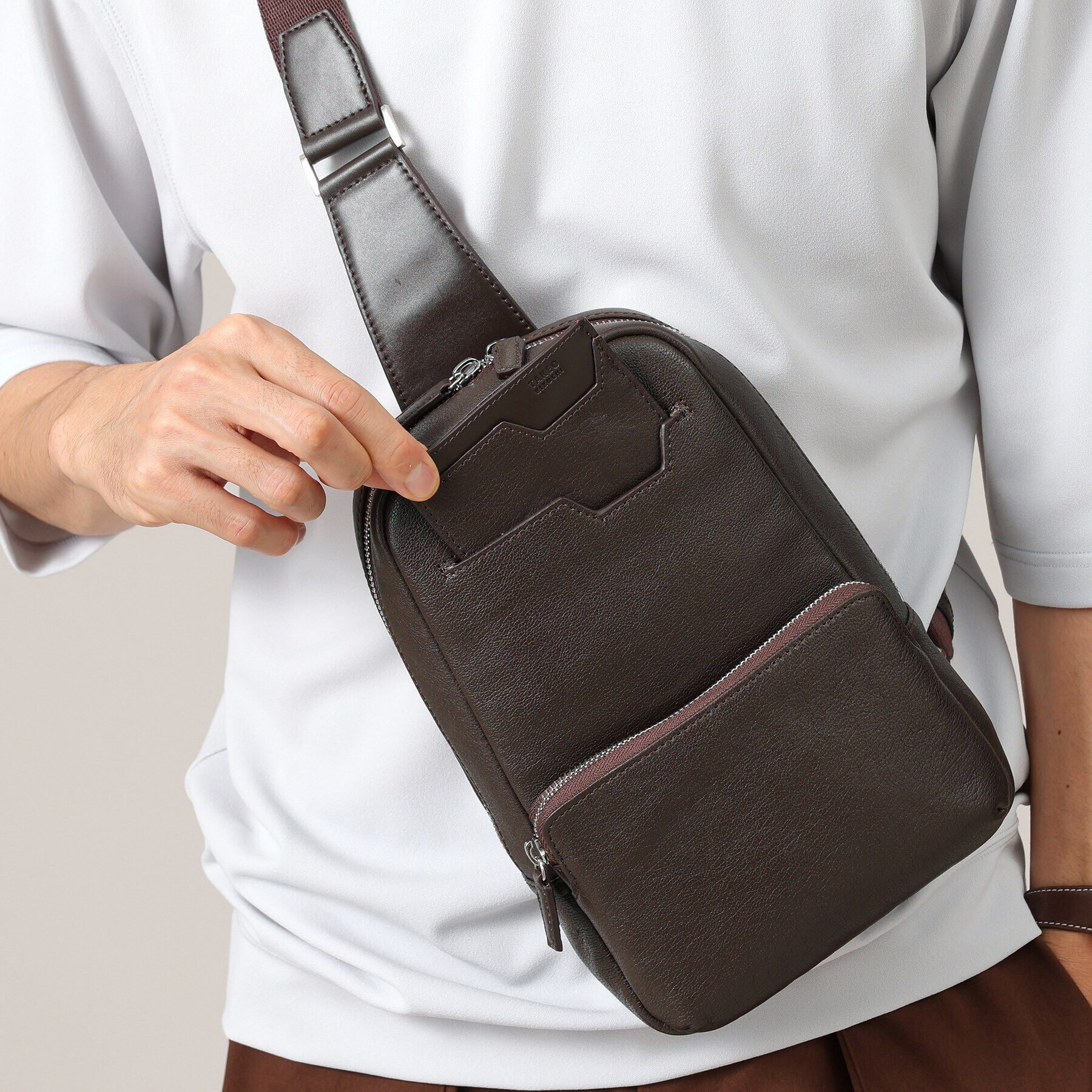 TAKEO KIKUCHI「【カードケース付き】シュリンクレザーボディバック」|その他|