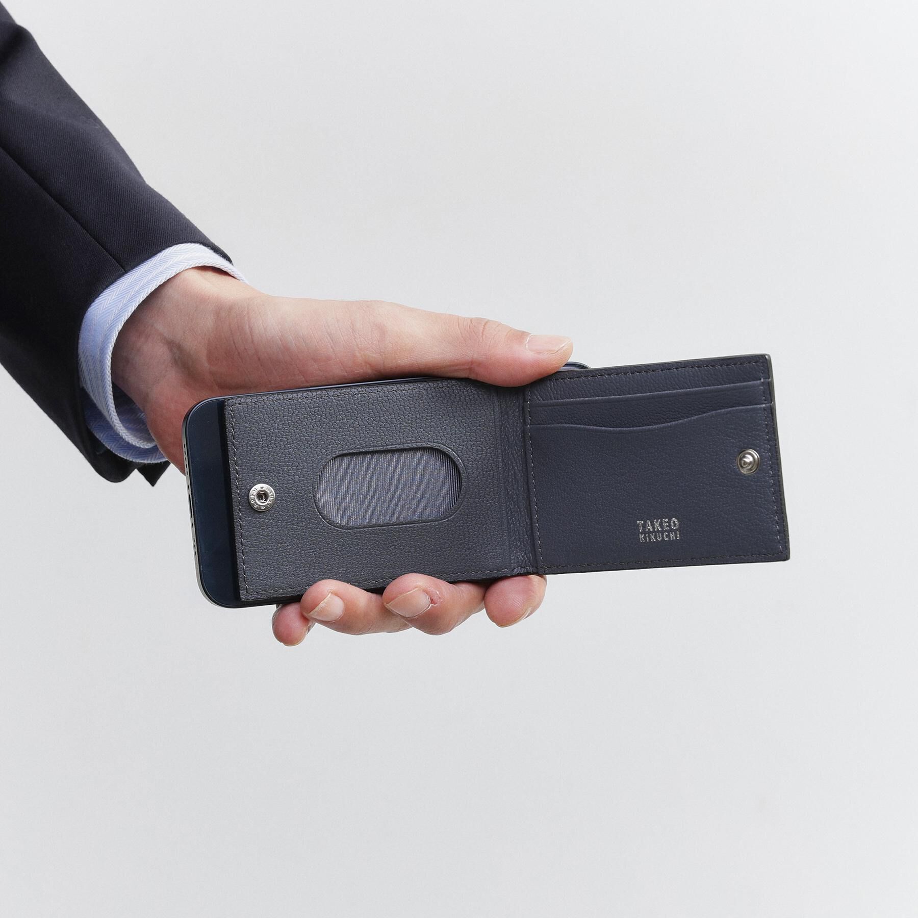 TAKEO KIKUCHI「ゴードスキン　マグネットパスケース」|その他|