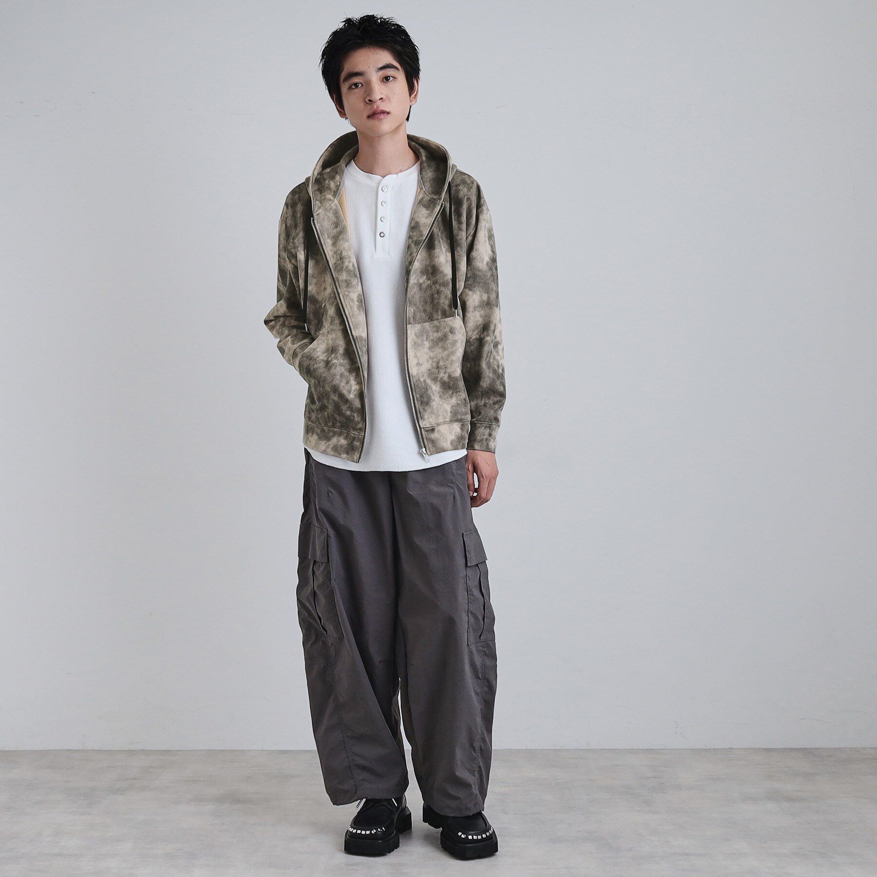 tk.TAKEO KIKUCHI「ヴィンテージライクプリント ジップパーカー」|パーカー|