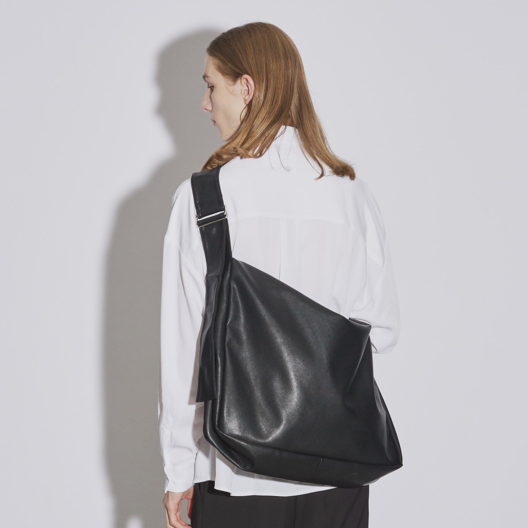 tk.TAKEO KIKUCHI「ルーズビッグショルダーバッグ／たすき掛け／ビッグ／A4サイズ収納可能」|ショルダー・メッセンジャー|