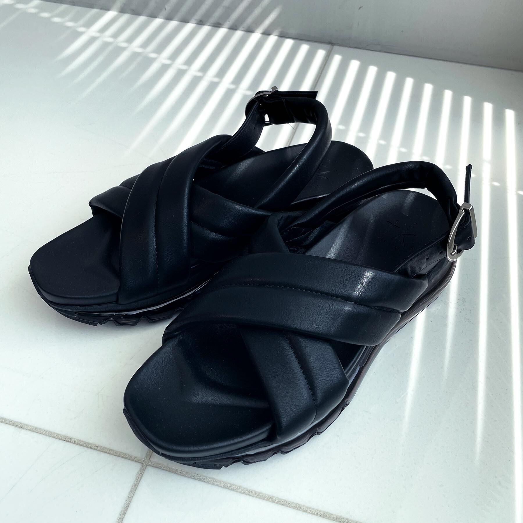 tk.TAKEO KIKUCHI「【4cmUP】クリアソールアソートサンダル」|サンダル|ブラック(219)