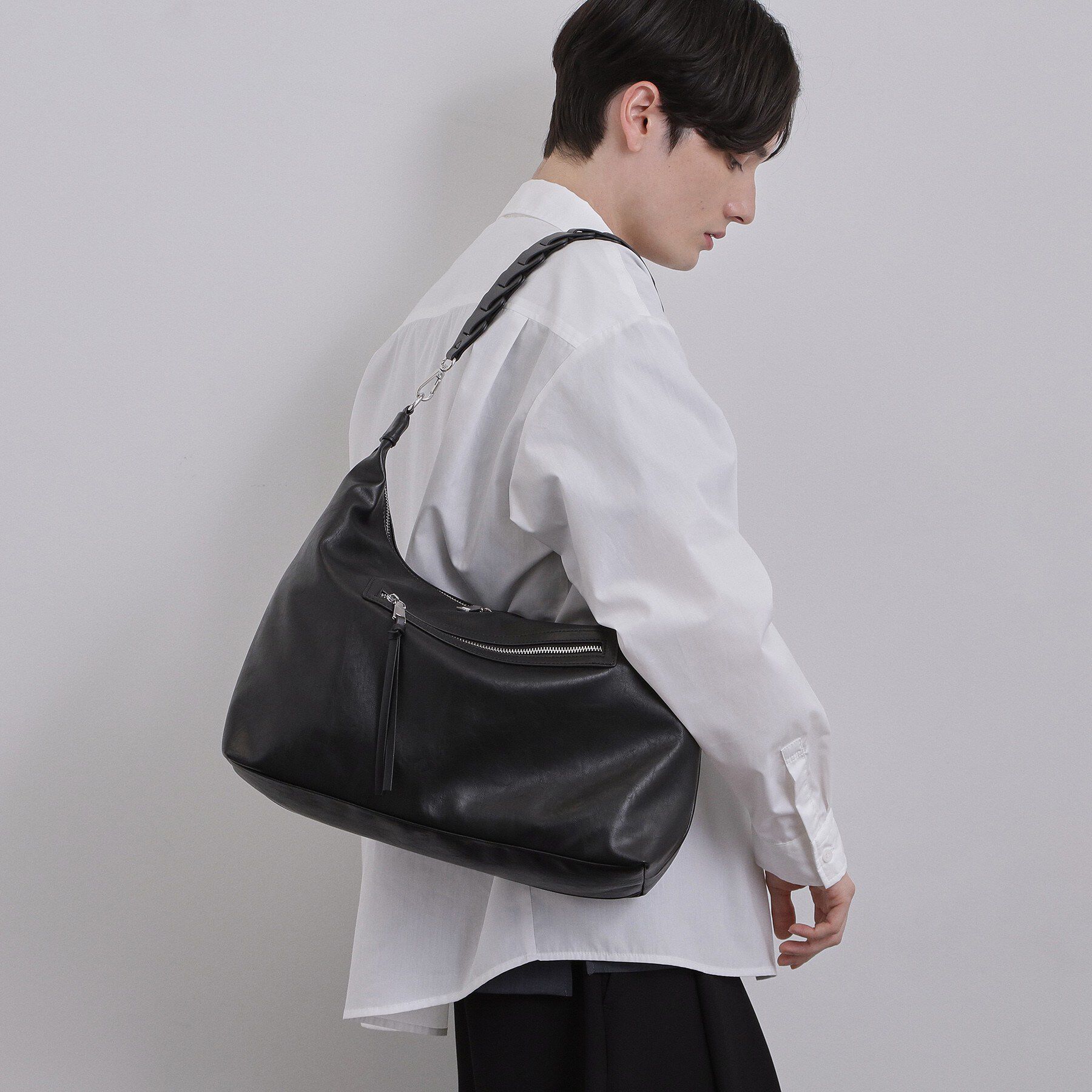 tk.TAKEO KIKUCHI「レザー調チェーンショルダーバッグ」|ショルダー・メッセンジャー|ブラック(019)