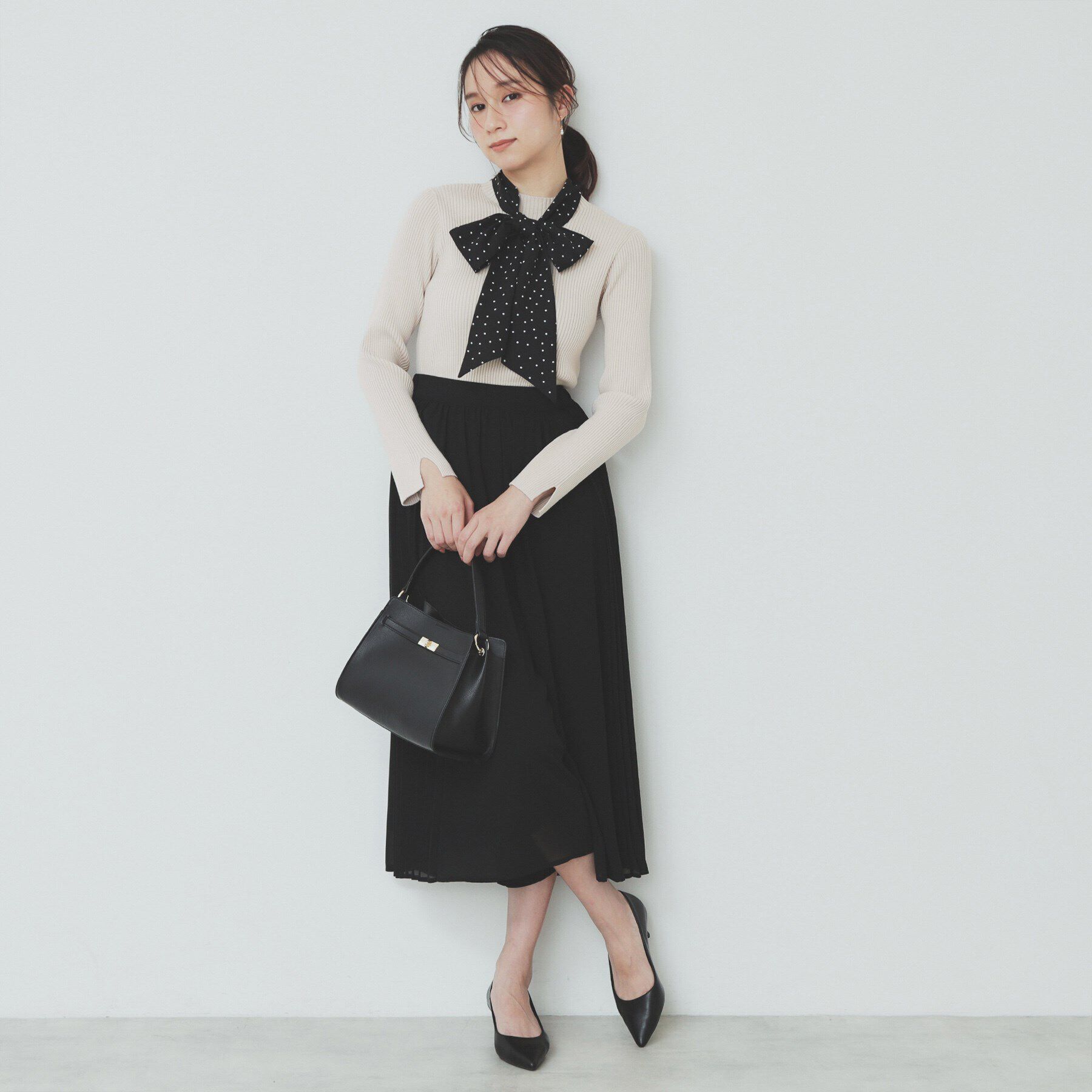 index「スカーフ付きハイネックリブニット【洗濯機洗い可】」|ニット・セーター|