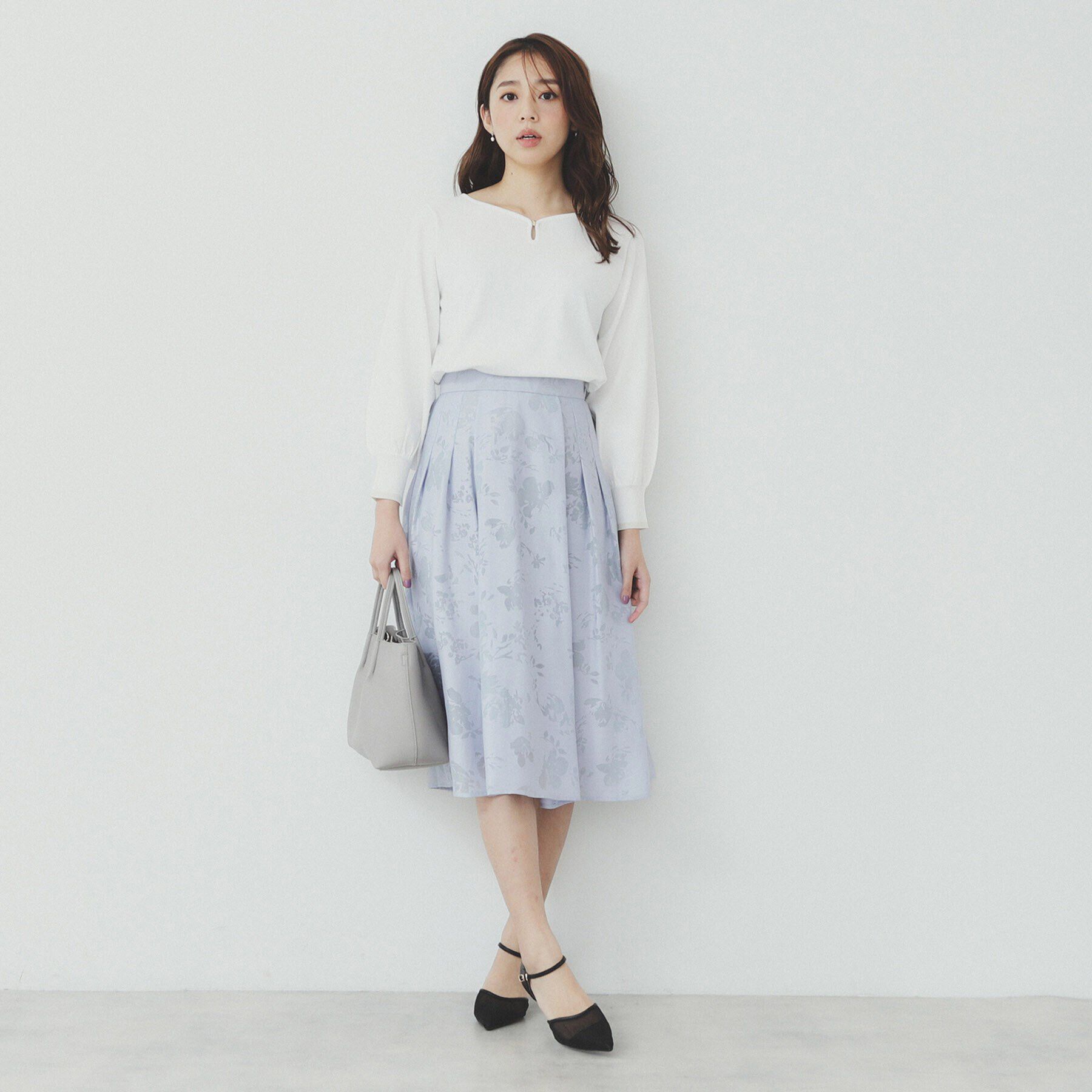 index「フラワータックフレアスカート【洗濯機洗い可】」|スカート|