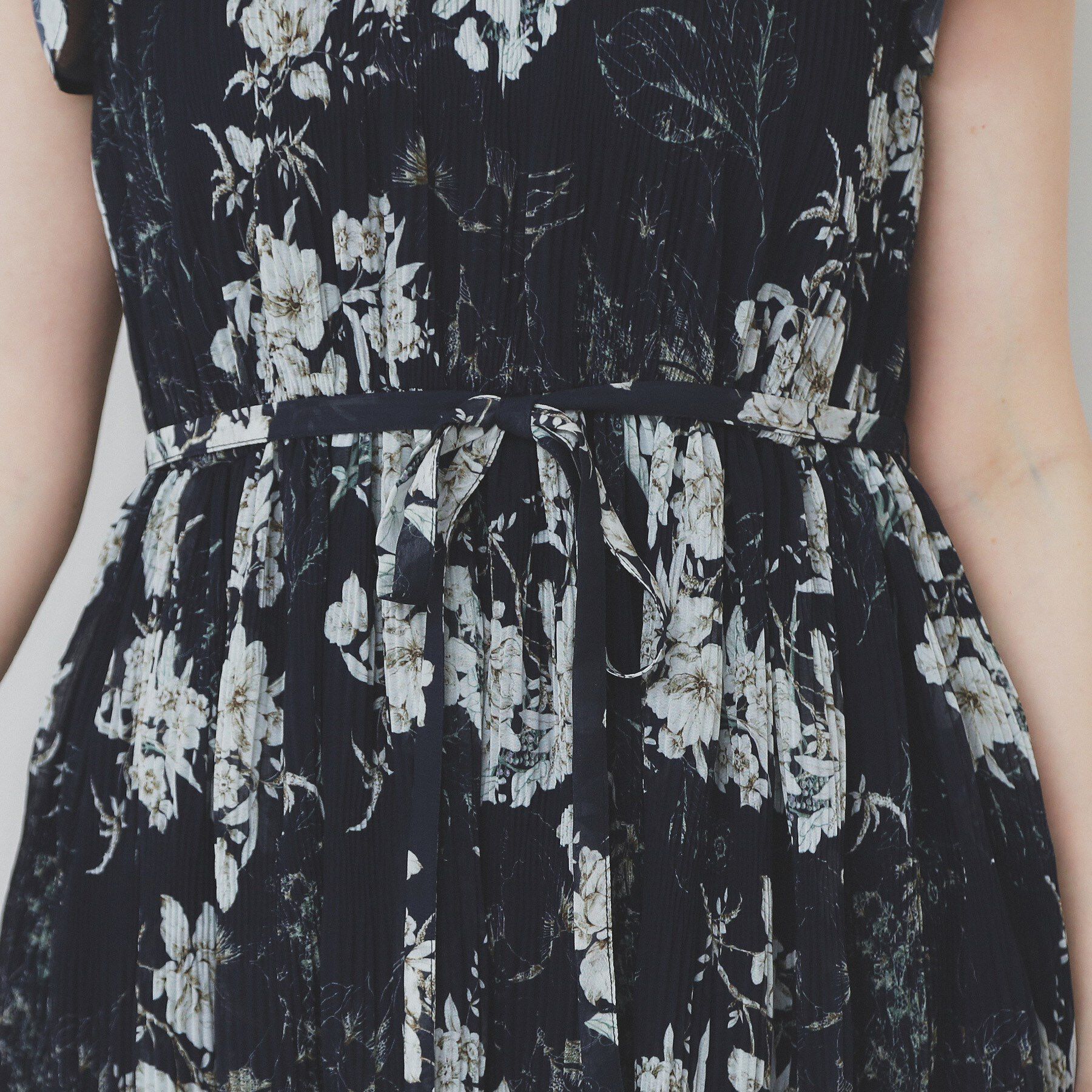 index「マジョリカフレアワンピース【洗濯機洗い可】」|ワンピース|