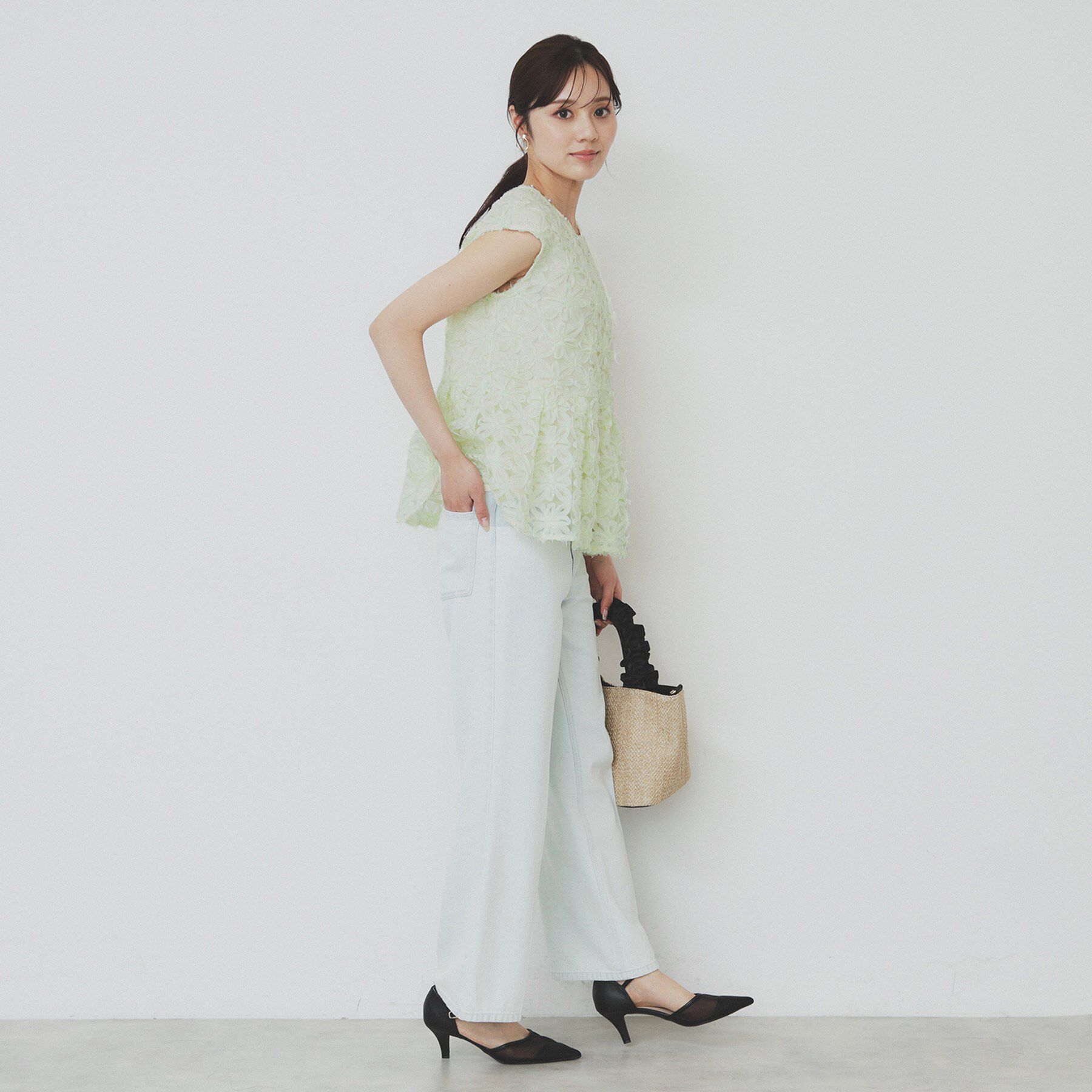 index「フラワーチュール刺繍ペプラムブラウス【洗える】」|シャツ・ブラウス|