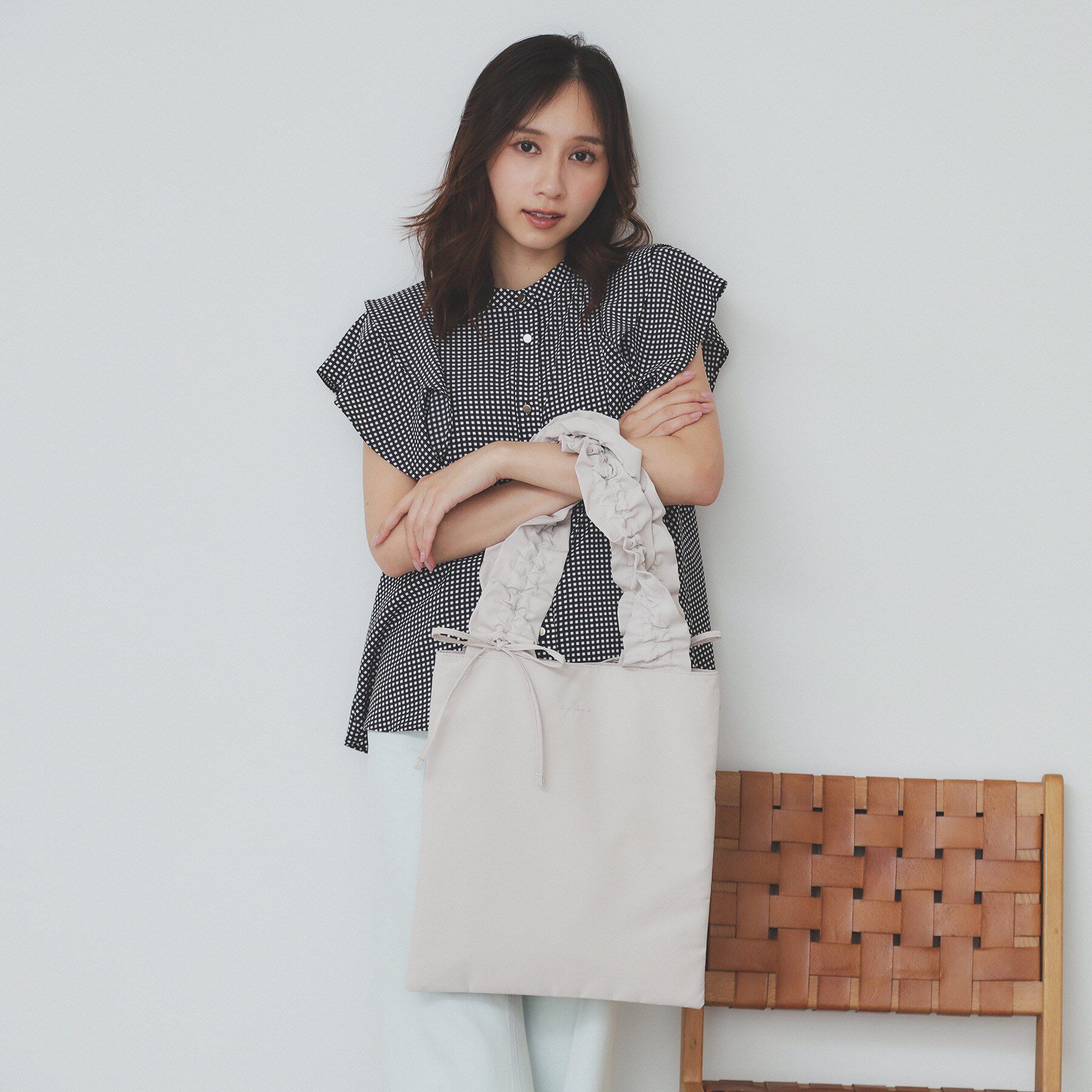 index「【A4サイズ収納可能】持ち手フリルトートバッグ」|トートバッグ|アイボリー(004)