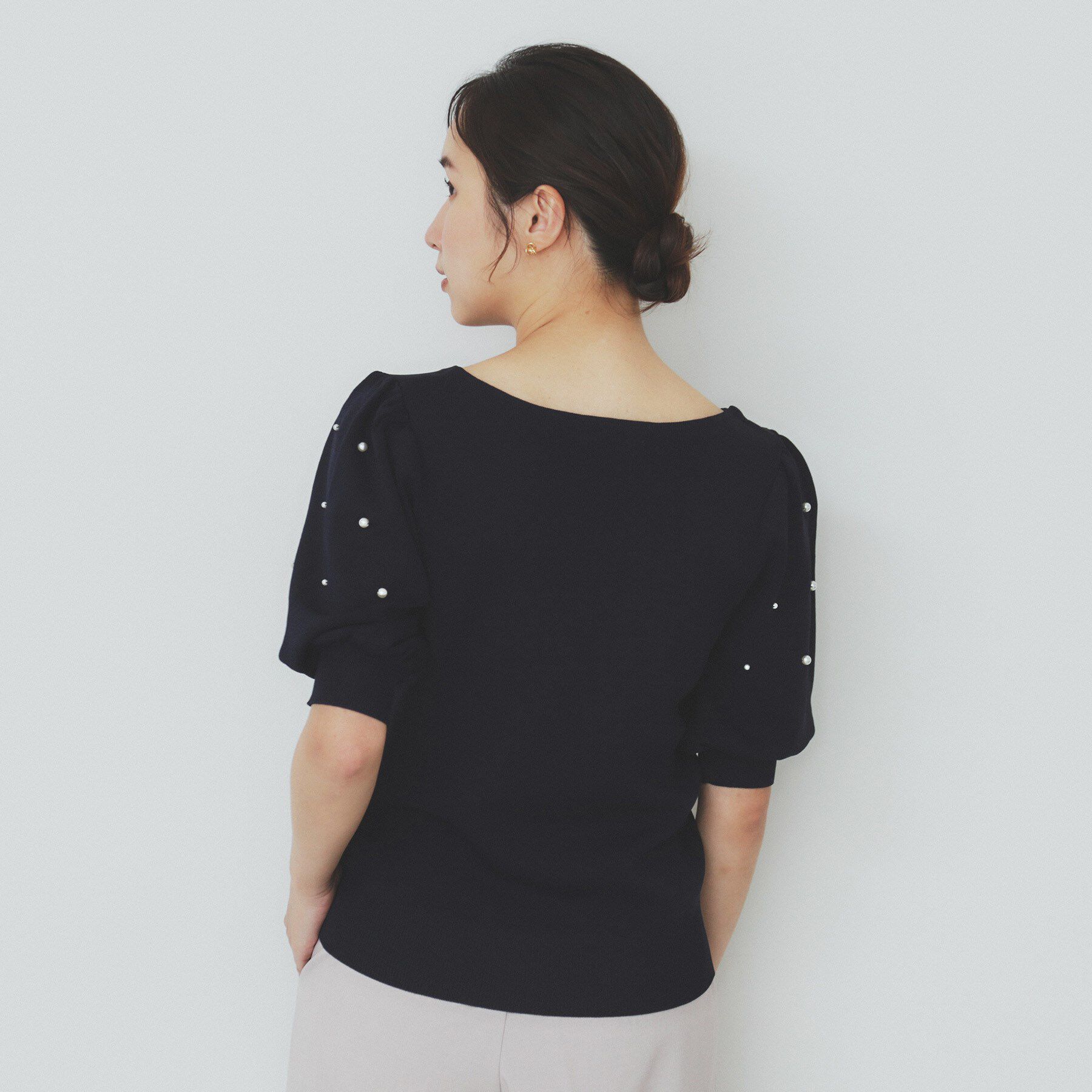 index「ドライタッチ パール調パフスリーブニット【洗濯機洗い可/UVケア/抗ピル/接触冷感】」|ニット・セーター|