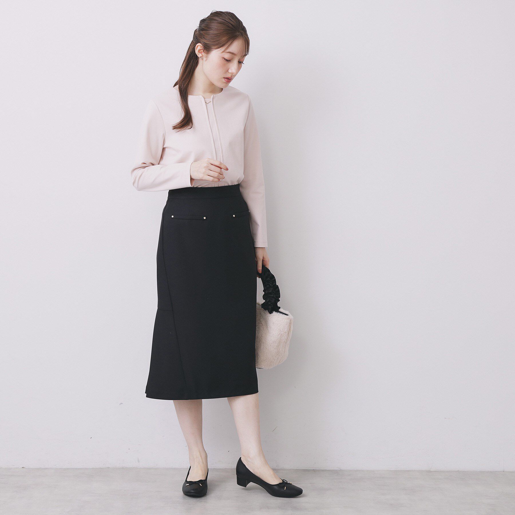 index「フロントタックモチーフポンチトップス【洗濯機OK】」|Tシャツ・カットソー|