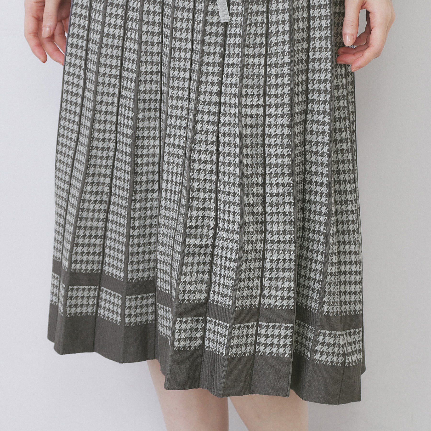 index「千鳥チェックバイカラーニットワンピース【洗濯機OK/抗ピル】」|ワンピース|