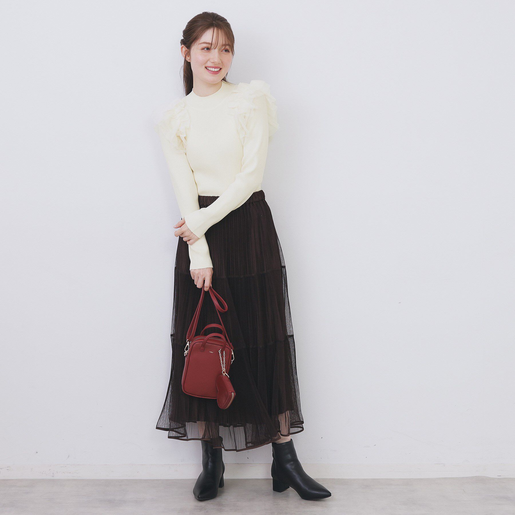 index「ショルダーチュールフリルハイネックニット【洗濯機OK/抗ピル】」|ニット・セーター|