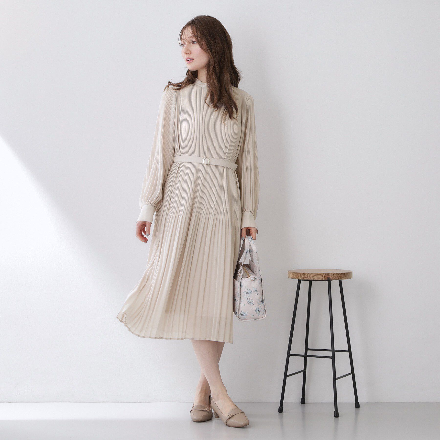 index「ベルト付きプリーツフレアワンピース【洗濯機OK/イージーアイロン/防シワ】《5col》」|ワンピース|