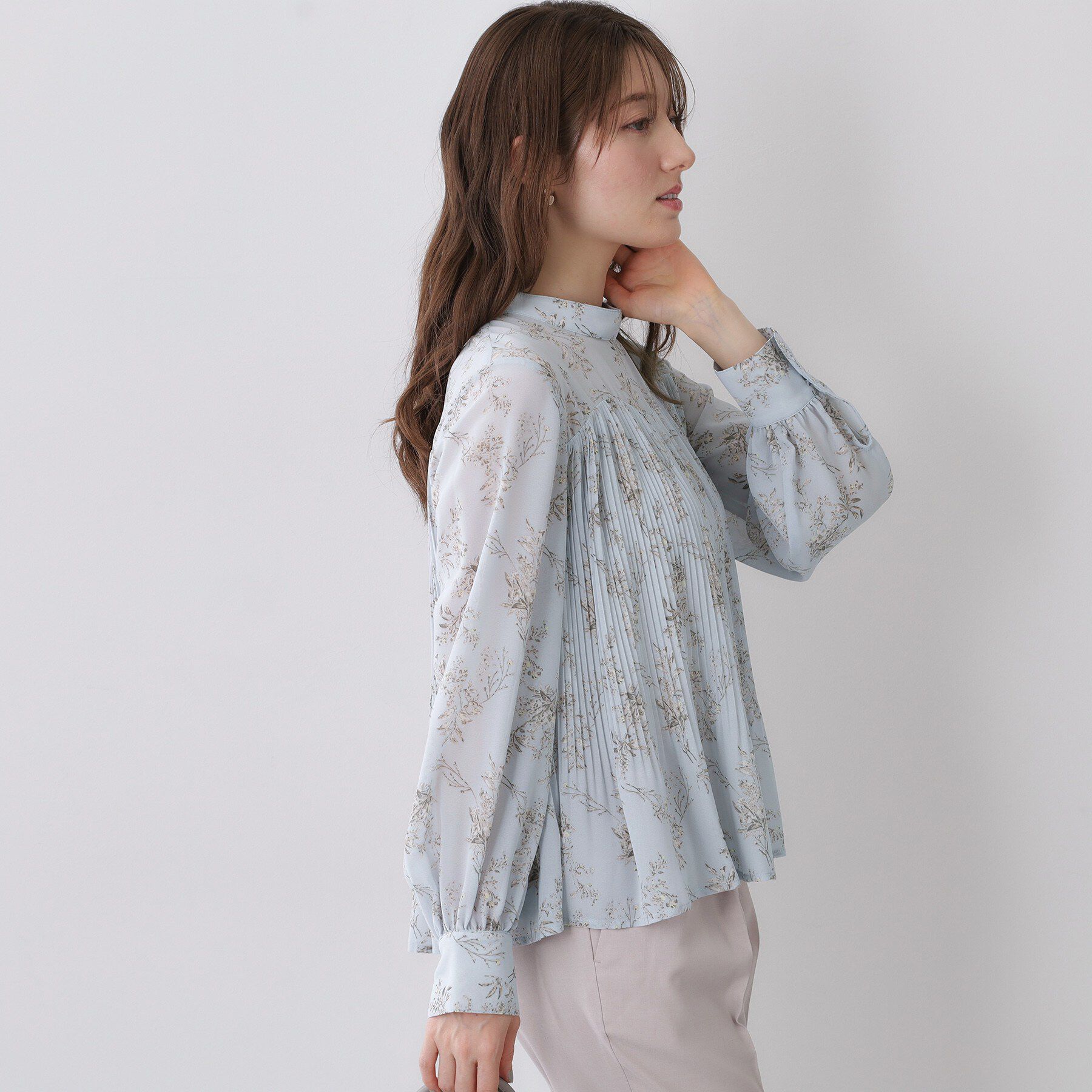 index「エアリープリーツスタンドカラーブラウス【洗濯機OK/イージーアイロン/防シワ】《5col》」|シャツ・ブラウス|