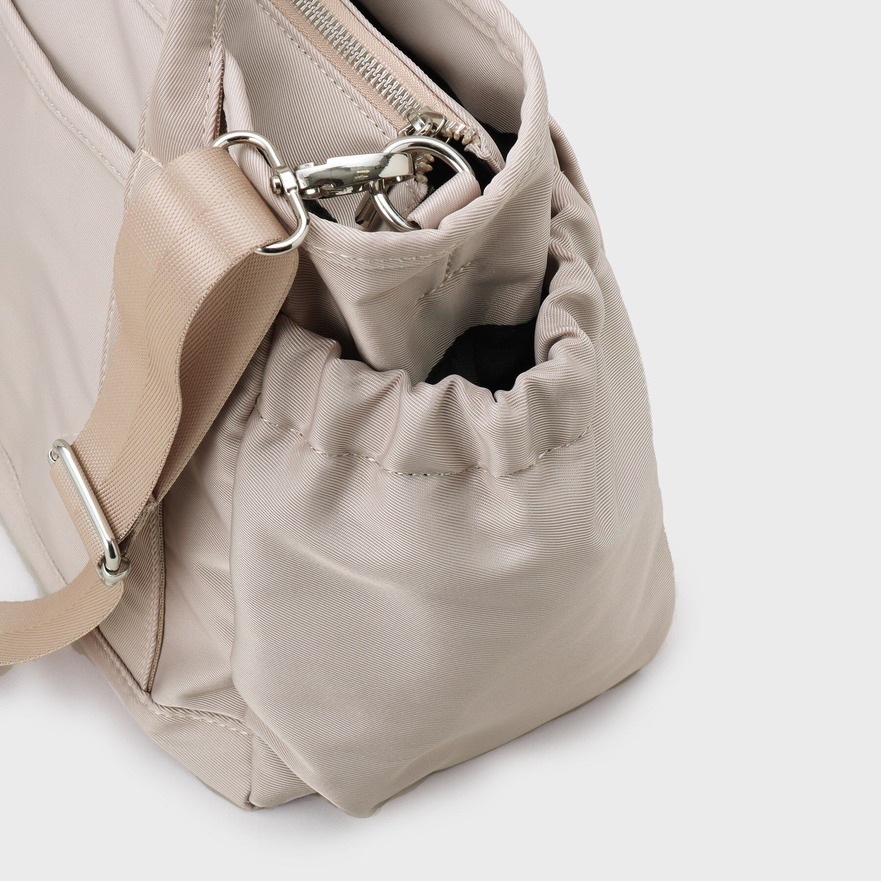 OPAQUE.CLIP「【軽量／撥水加工／2WAY】マルチポケットミドルトートバッグ」|トートバッグ|