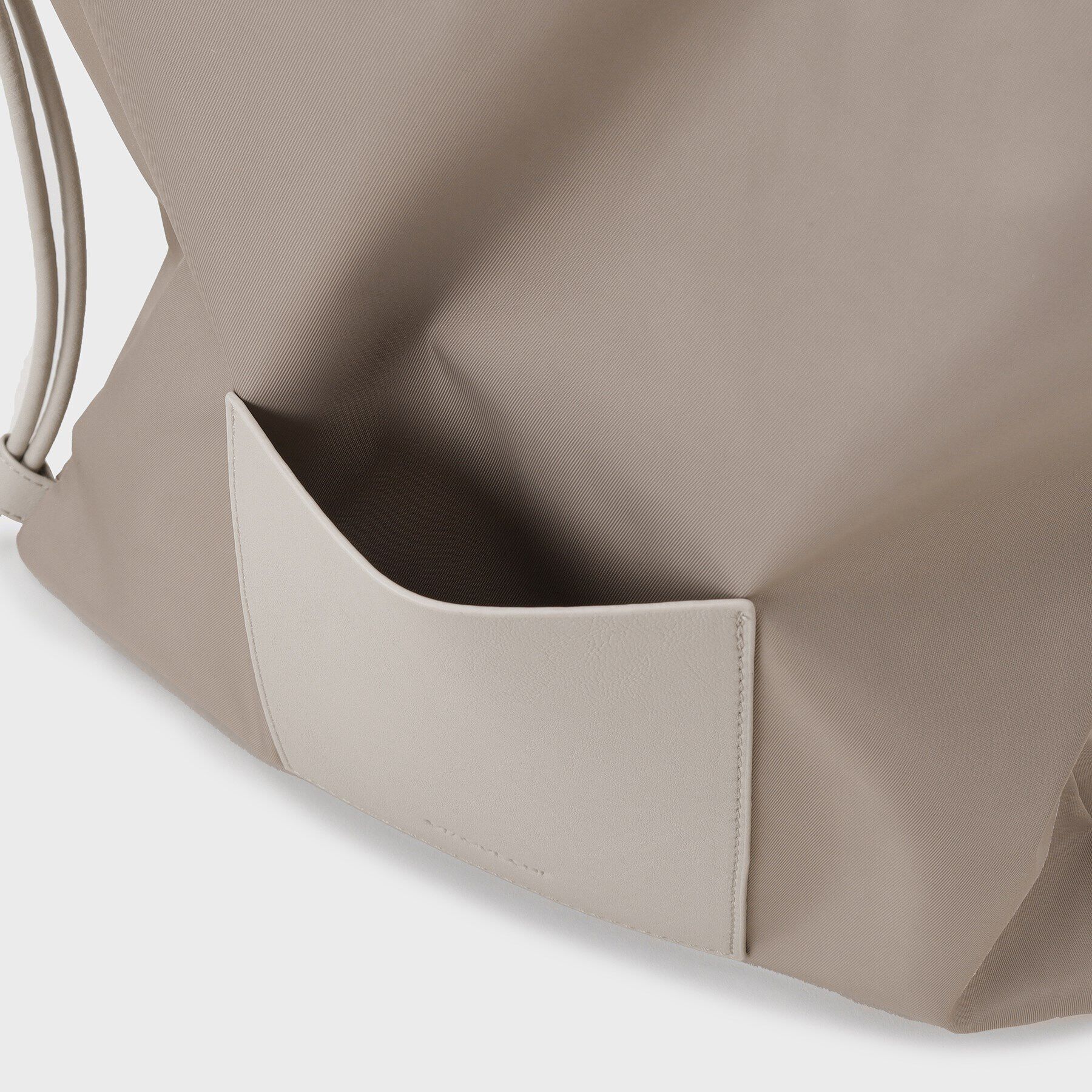 OPAQUE.CLIP「【A4サイズ対応】フロントポケットデザインナップザック」|リュック|