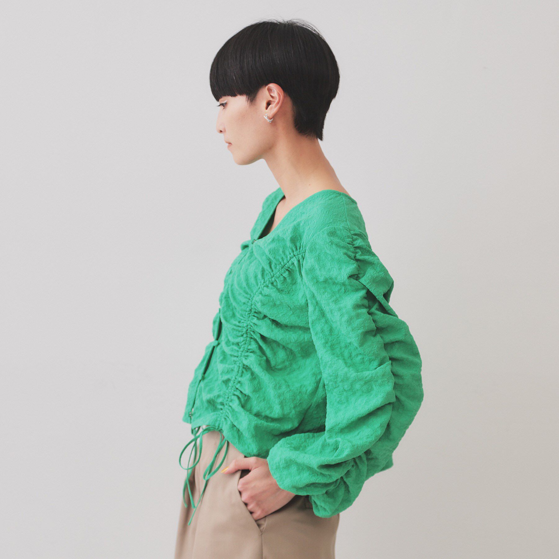 OPAQUE.CLIP「ふくれジャカードシャーリングデザインブラウス【洗濯機洗い可】」|シャツ・ブラウス|