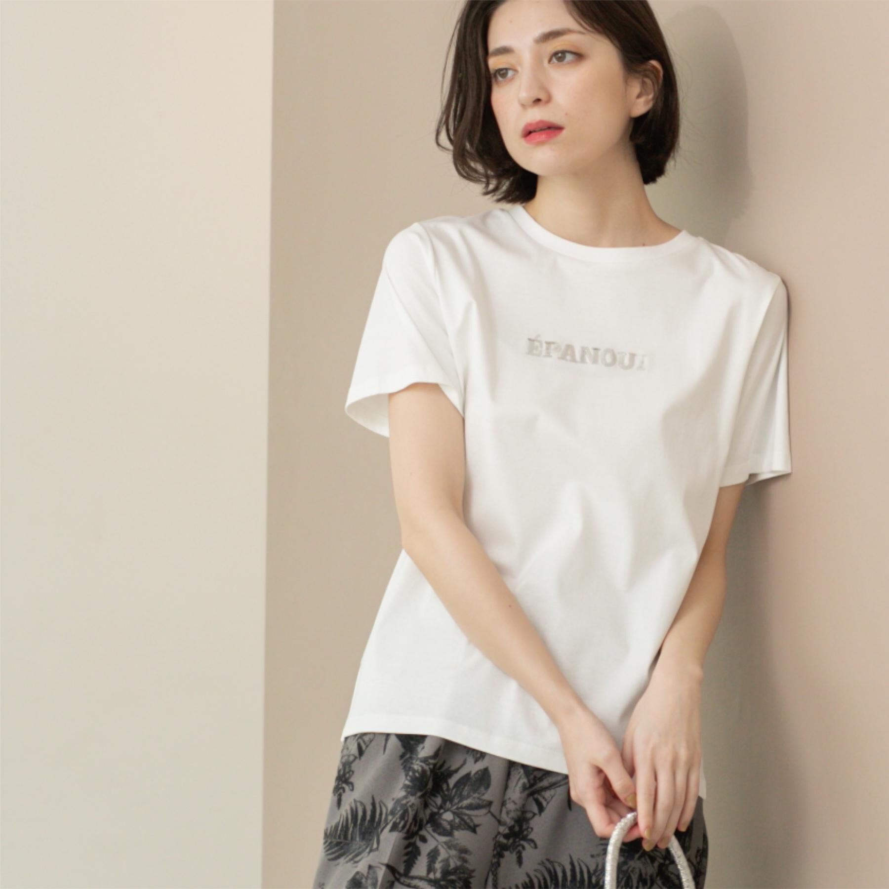 OPAQUE.CLIP「刺繍＆スパンコールロゴTシャツ【洗濯機洗い可】」|Tシャツ・カットソー|