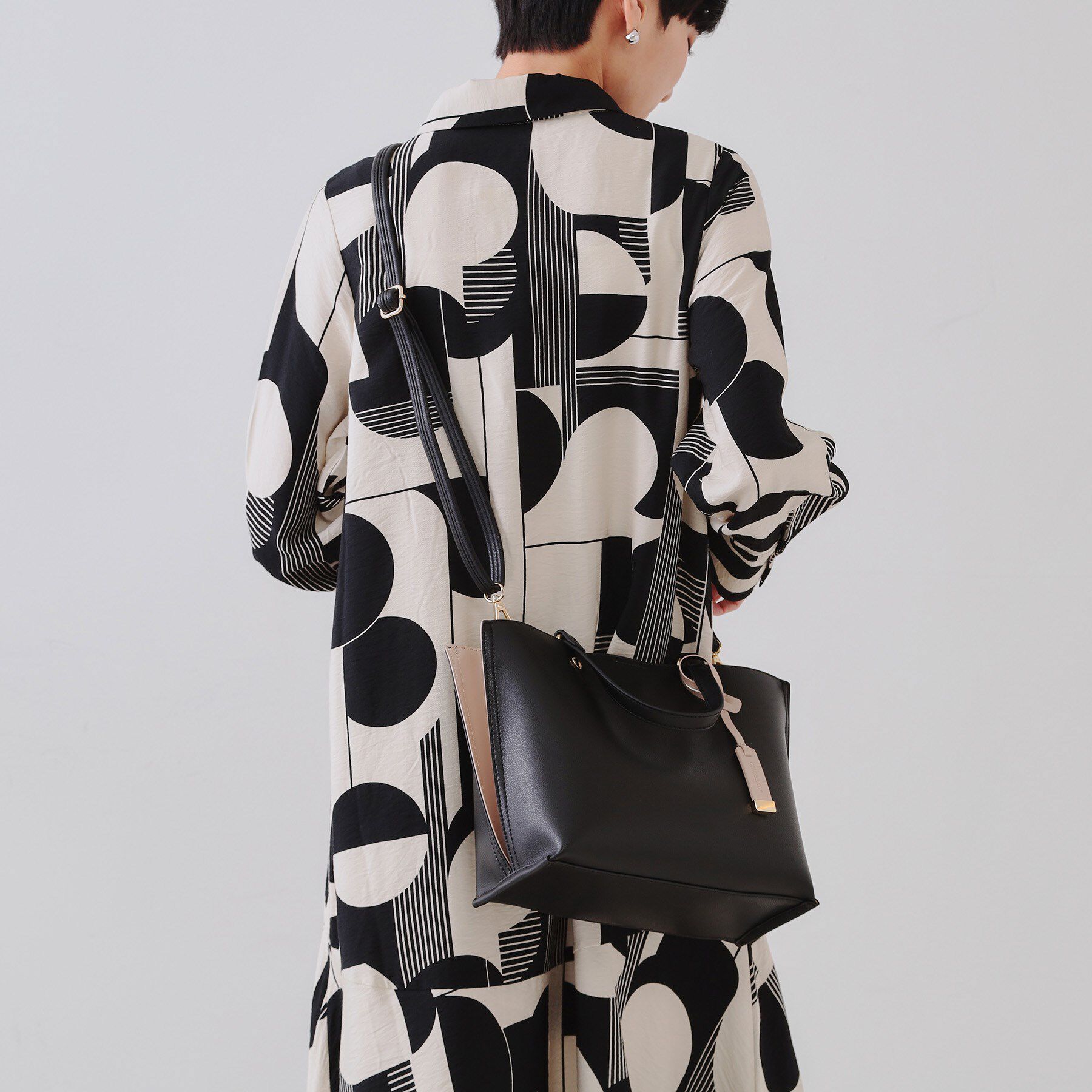 OPAQUE.CLIP「【2WAY】バイカラー3層ミドルトートバッグ」|トートバッグ|