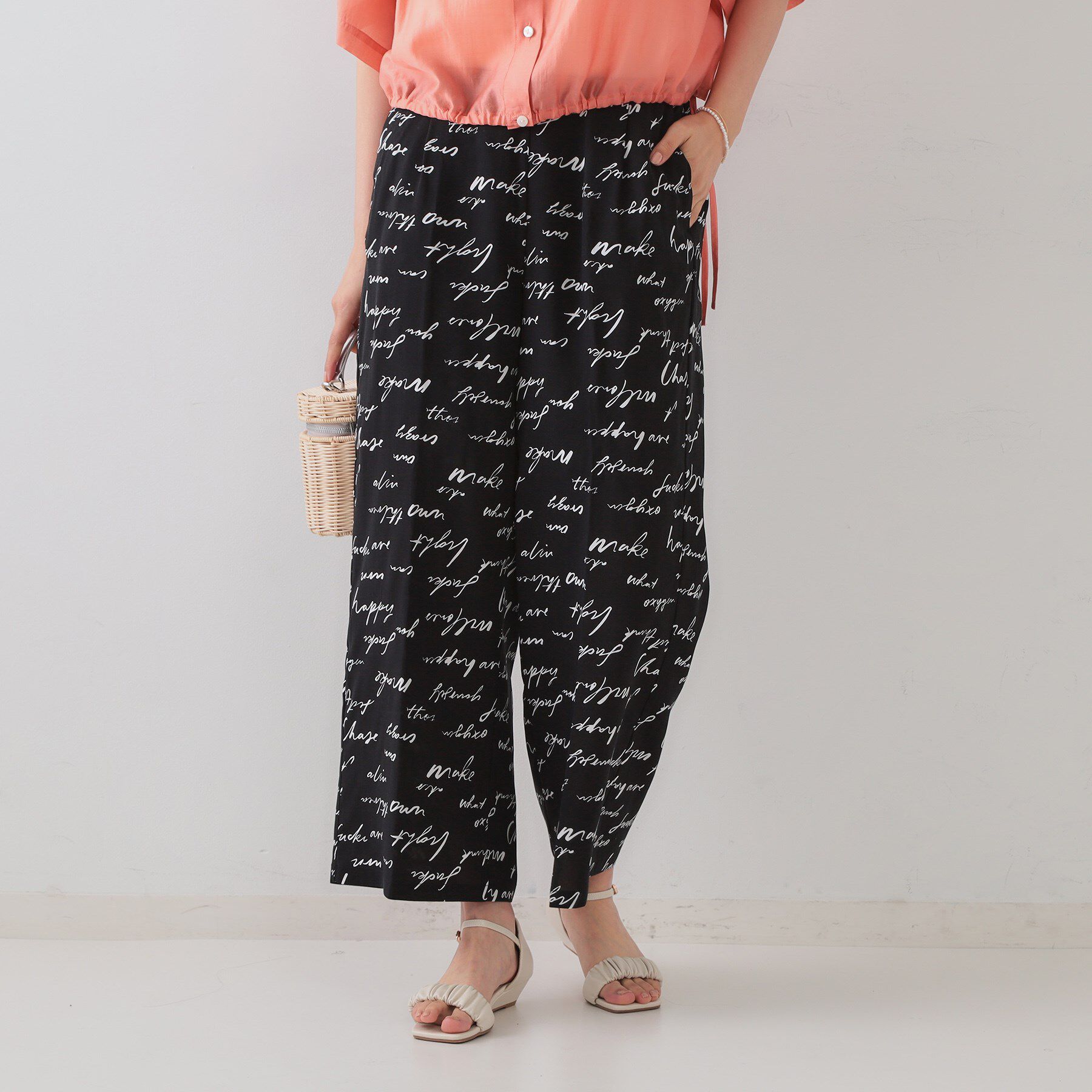 OPAQUE.CLIP「レタープリントイージーワイドパンツ【洗濯機洗い可】」|その他|ブラック(119)