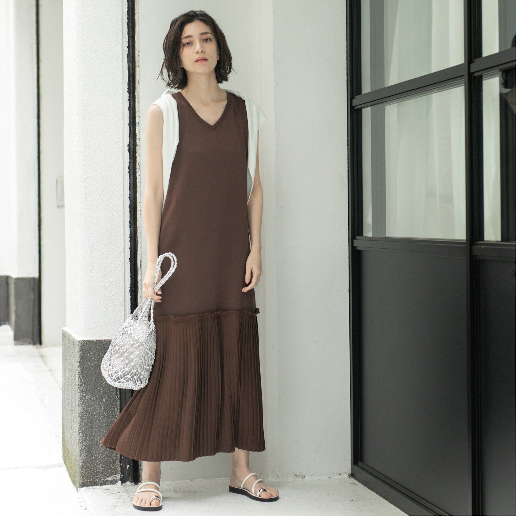 OPAQUE.CLIP「プリーツ切替ノースリーブワンピース【洗濯機洗い可】」|ワンピース|ブラウン(043)
